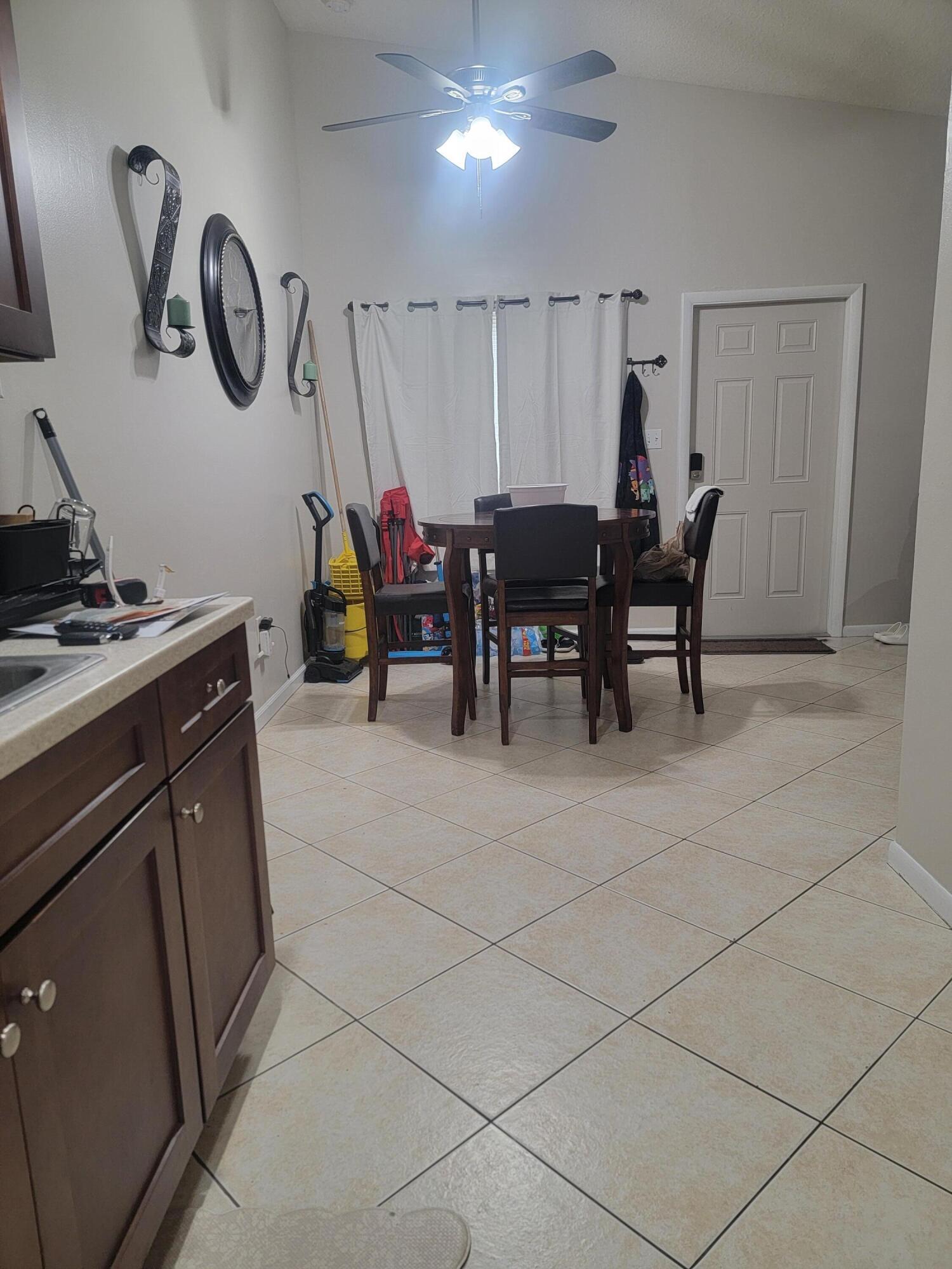 2001 Oleander Boulevard C Property Photo 6