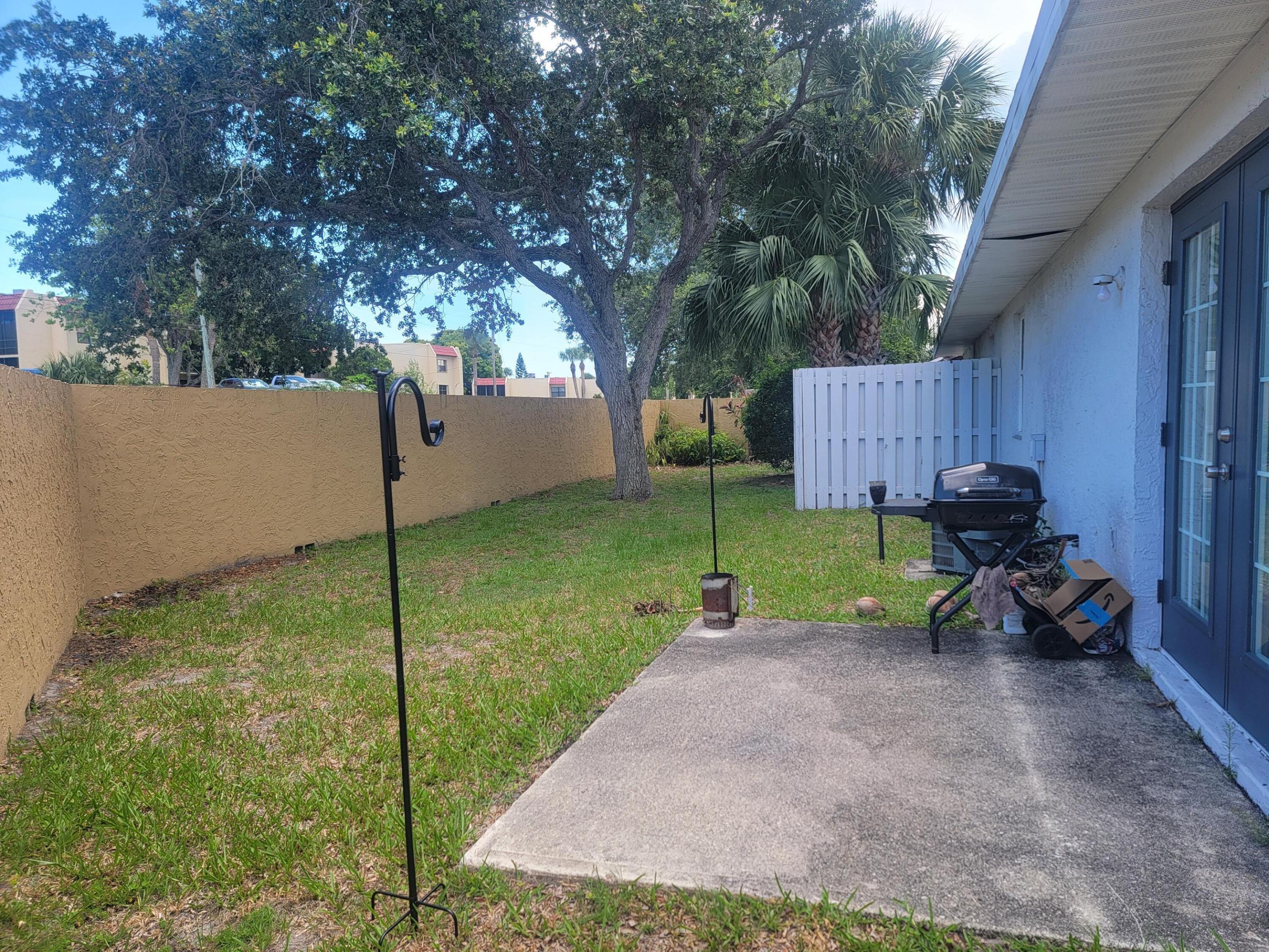 2001 Oleander Boulevard C Property Photo 9