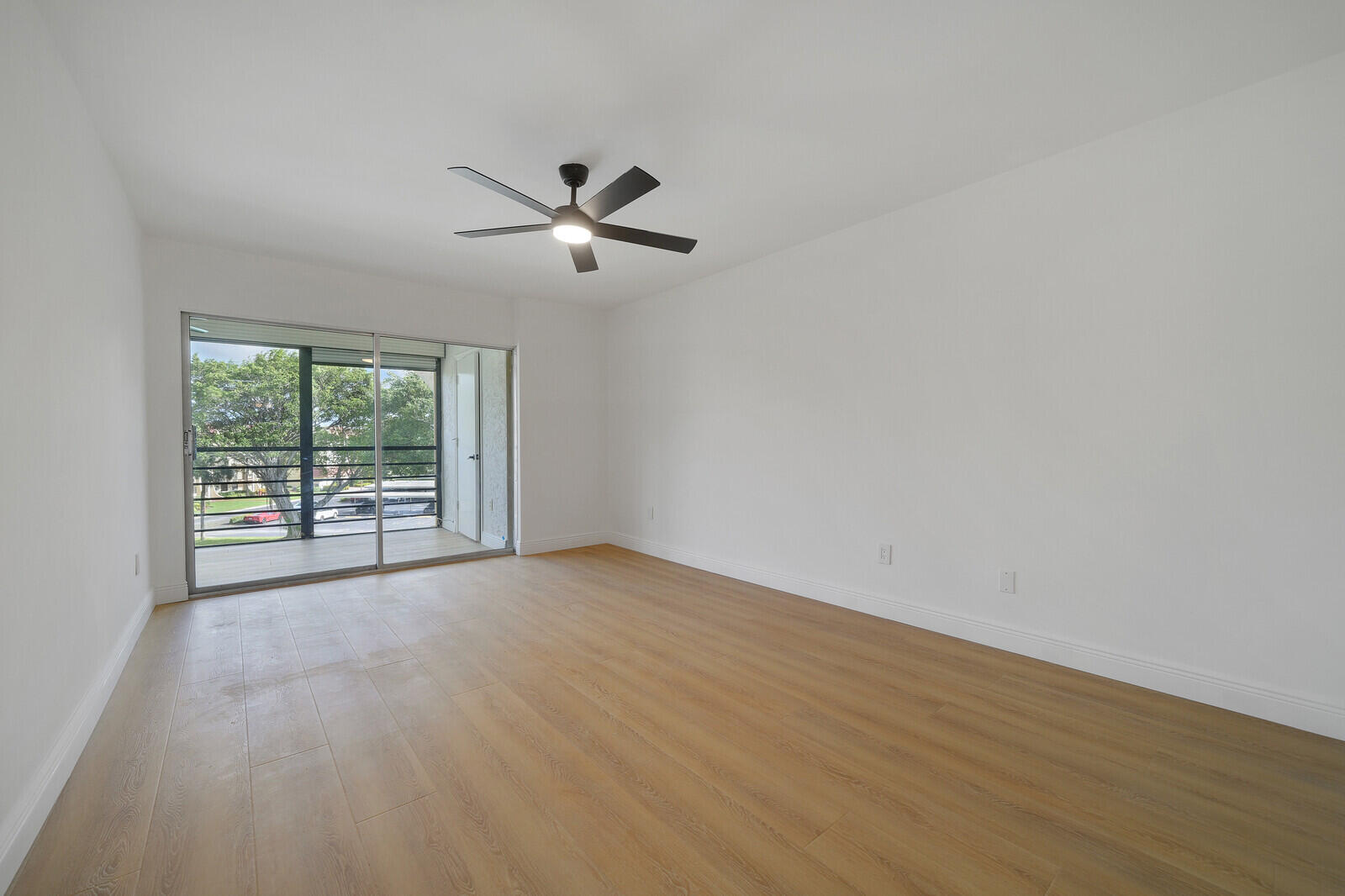 23345 Carolwood Lane 406 Property Photo 14