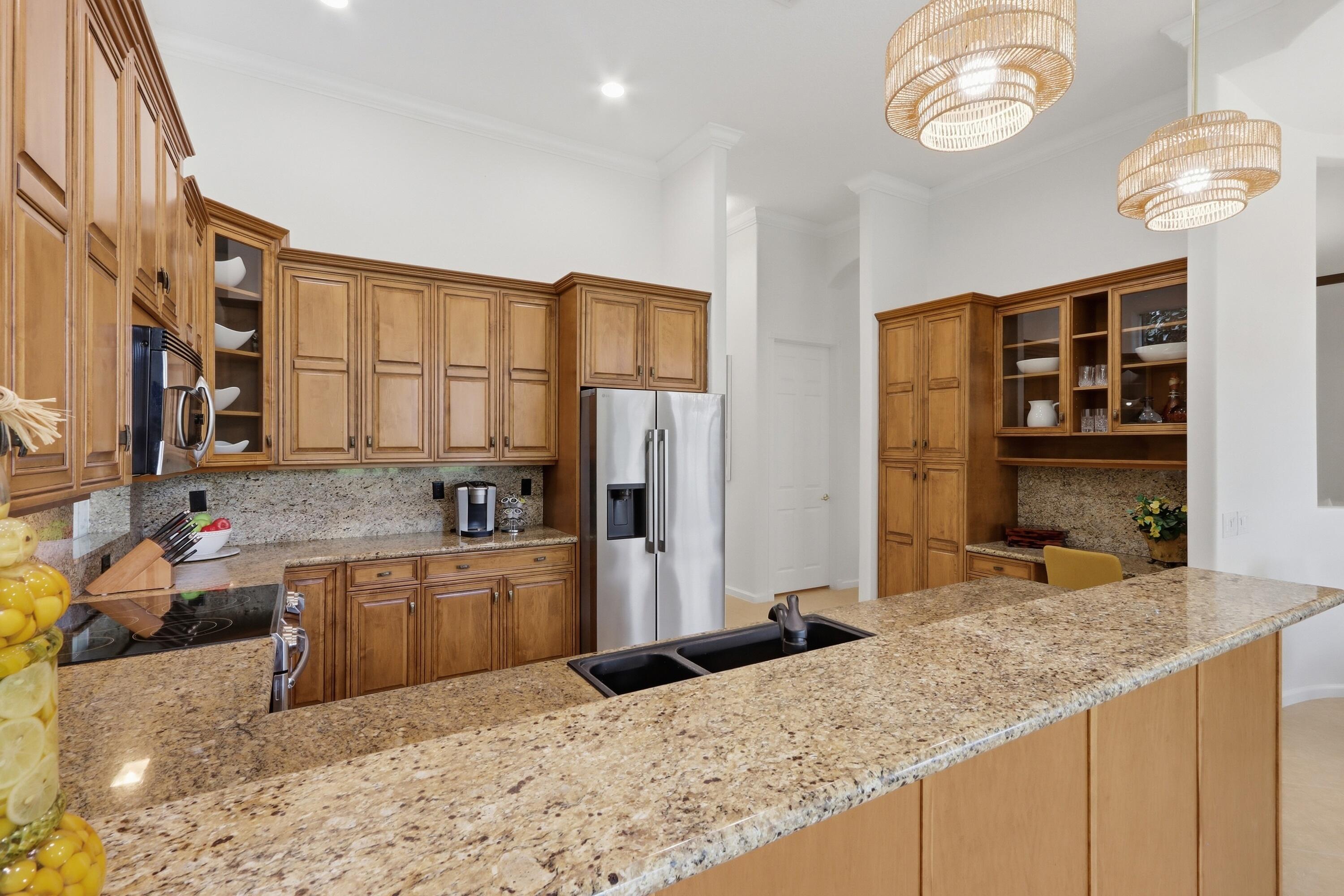 6812 Molakai Circle Property Photo 12