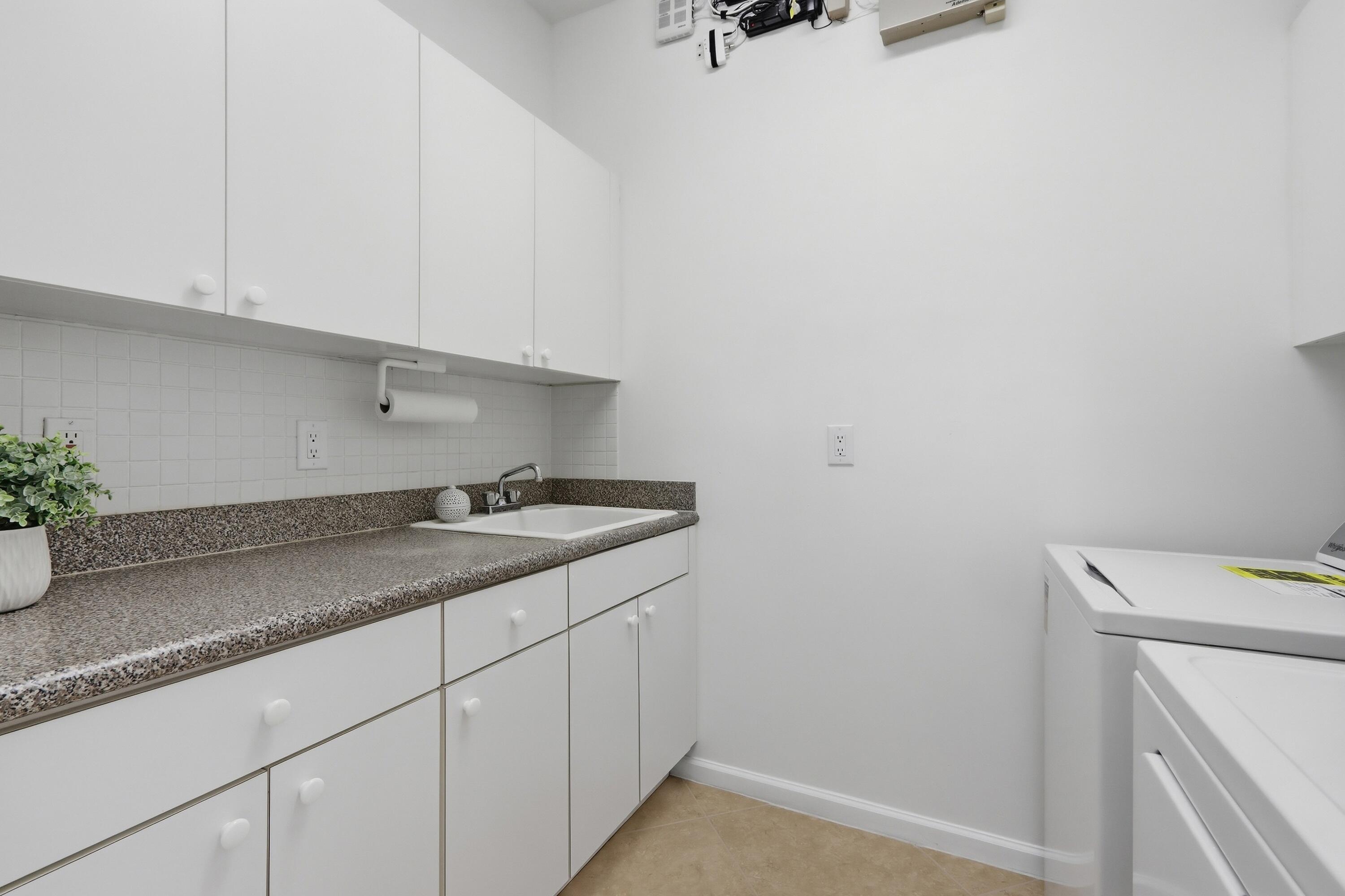 6812 Molakai Circle Property Photo 45