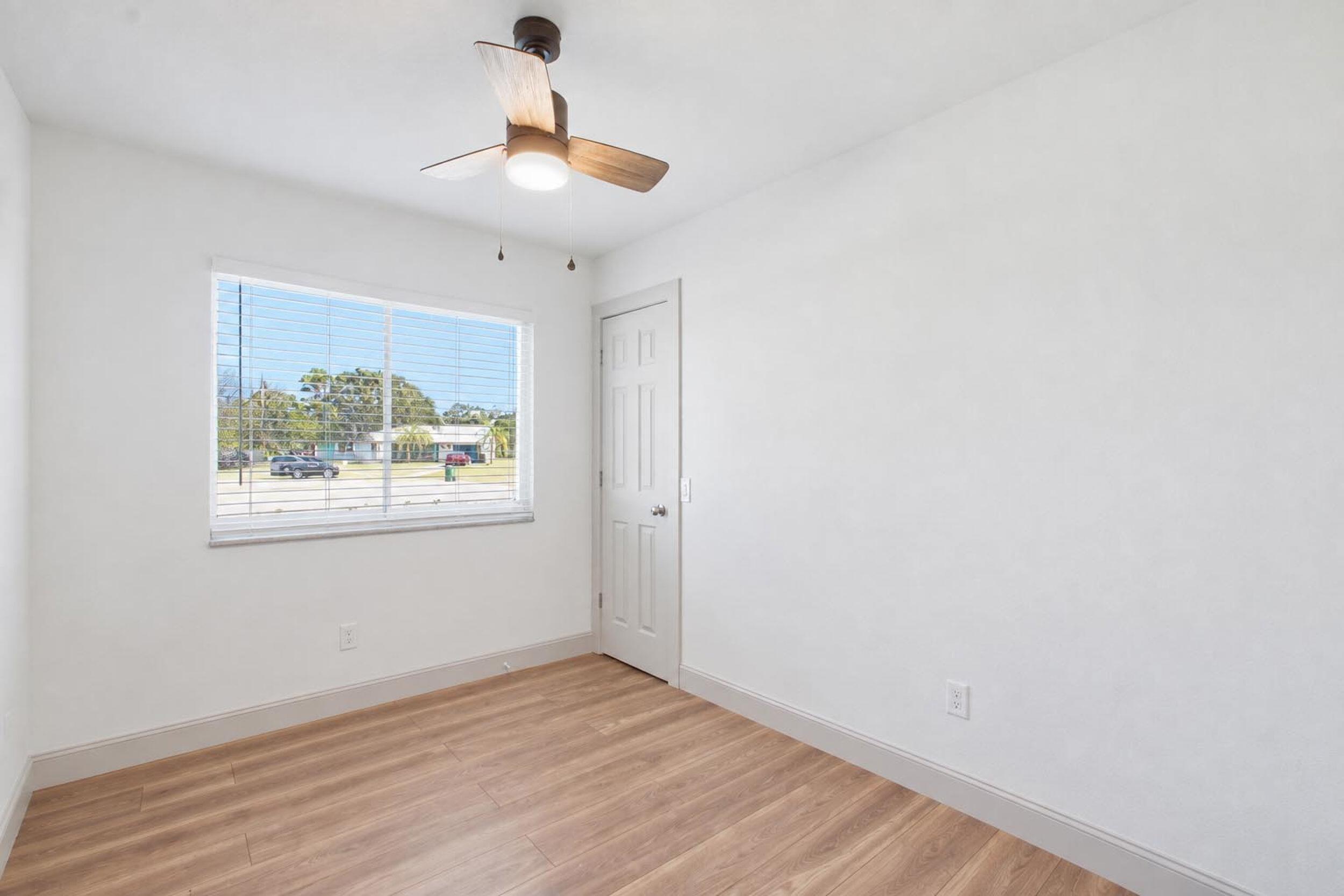 674 Sw Old Briar Avenue Property Photo 14