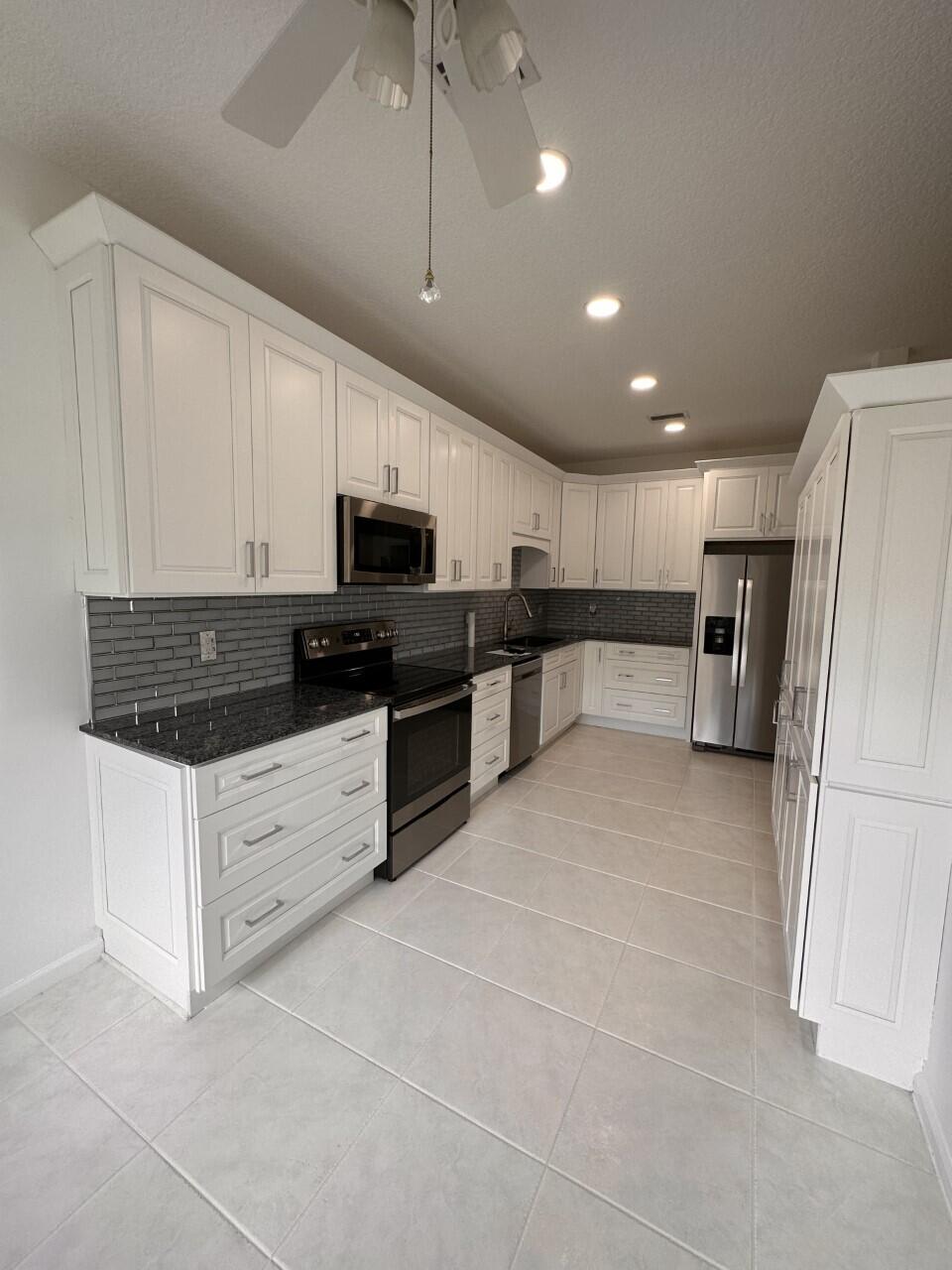 6758 Via Regina Property Photo 21