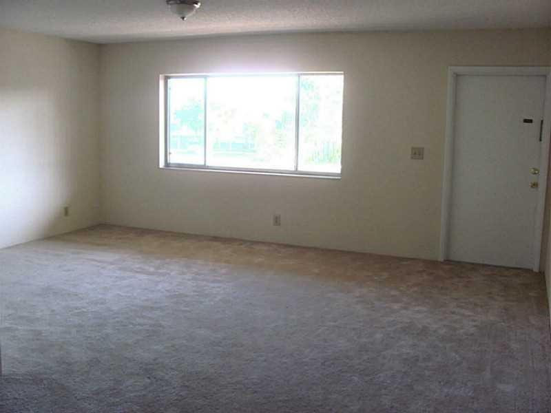 2000 Springdale Boulevard 311 Property Photo 2