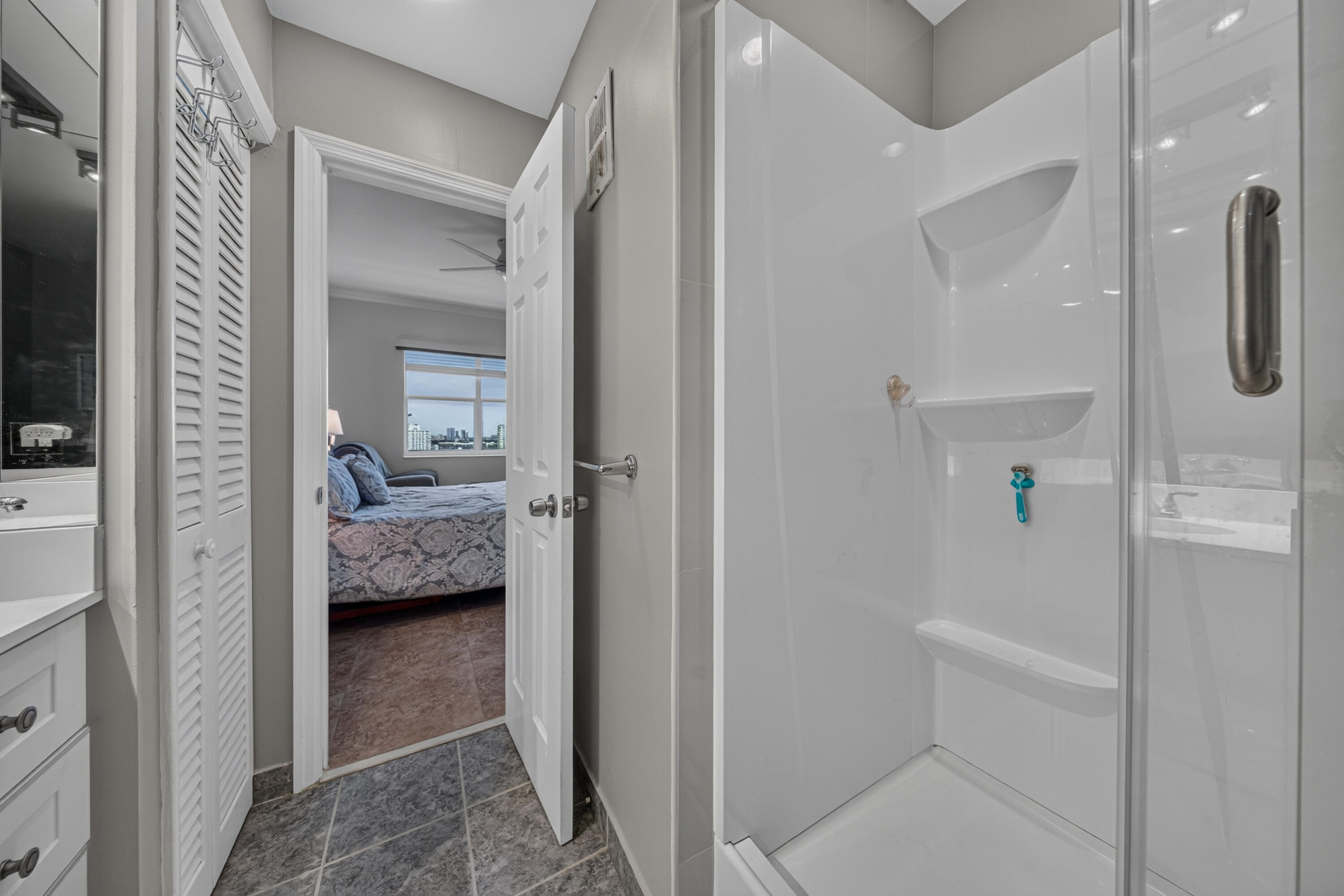 1 Las Olas Circle 1507 Property Photo 8