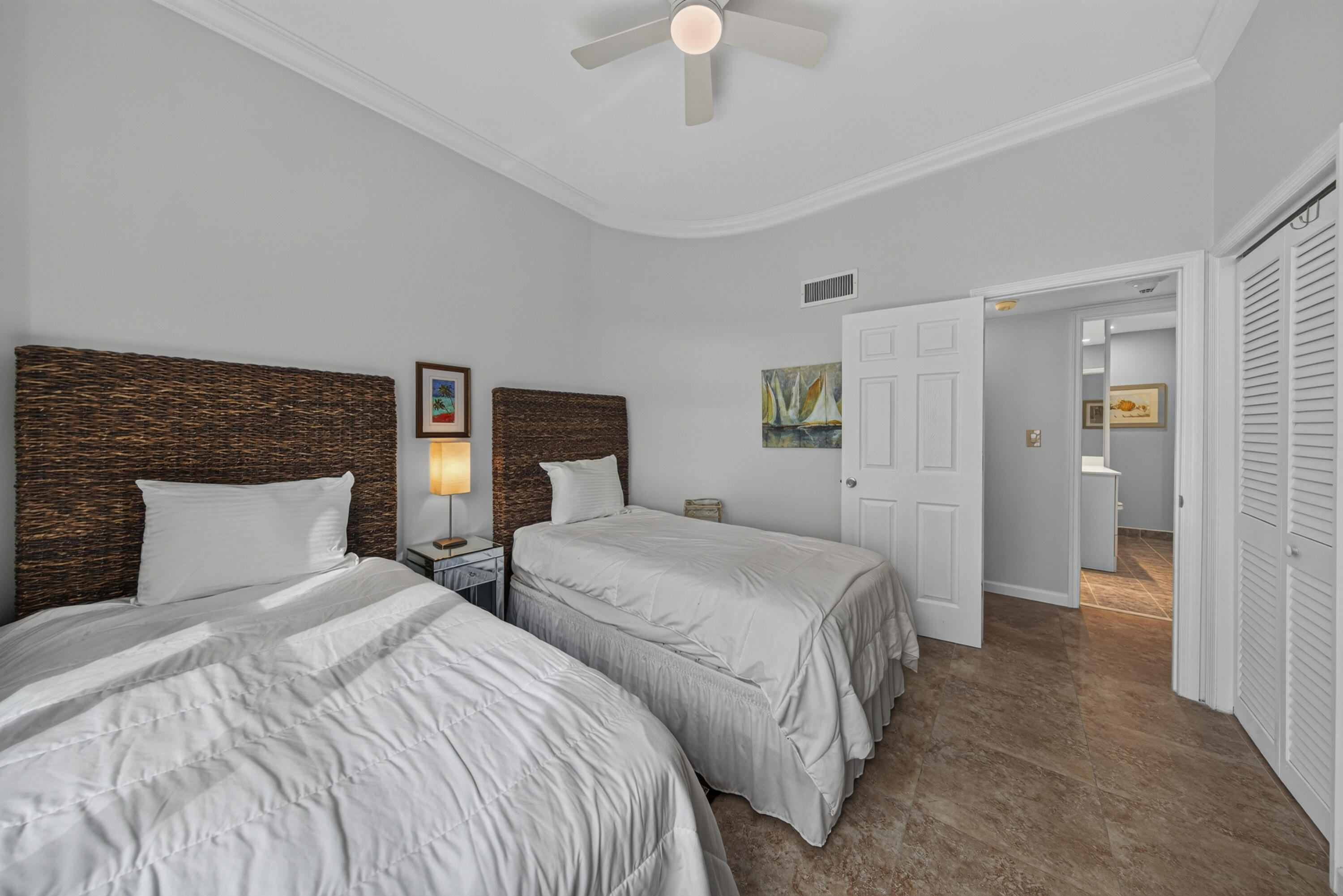 1 Las Olas Circle 1507 Property Photo 10