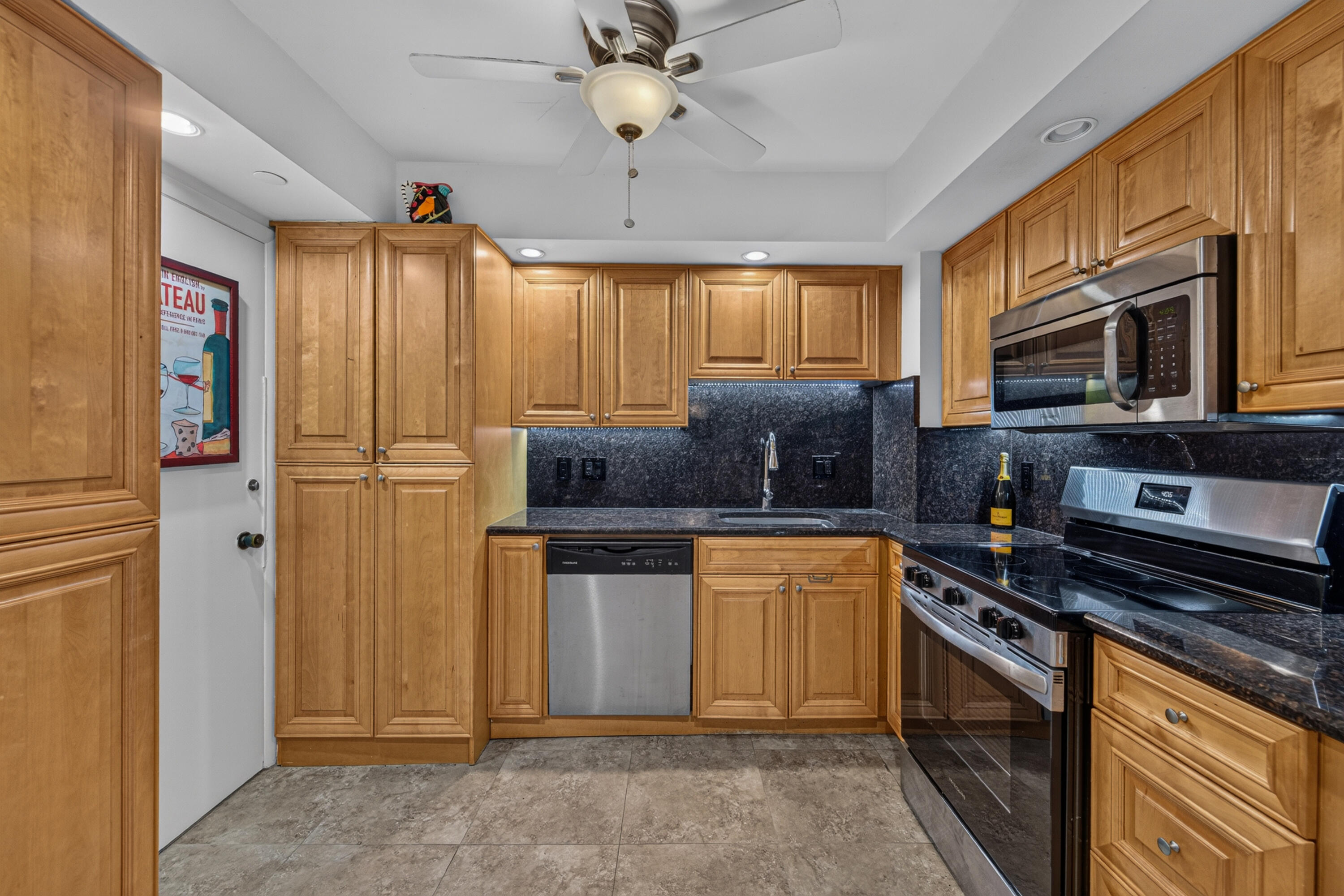 1 Las Olas Circle 1507 Property Photo 19
