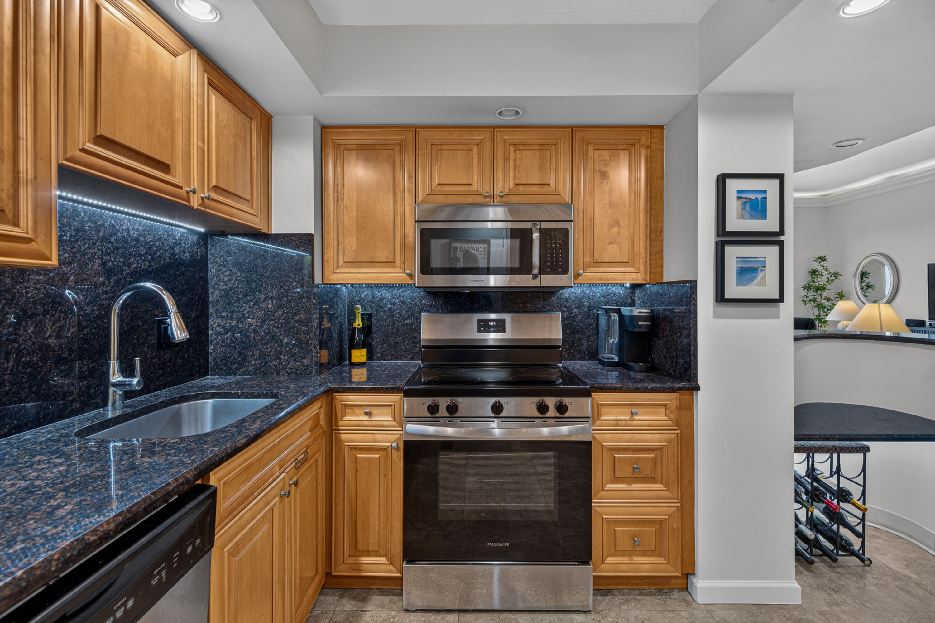 1 Las Olas Circle 1507 Property Photo 22