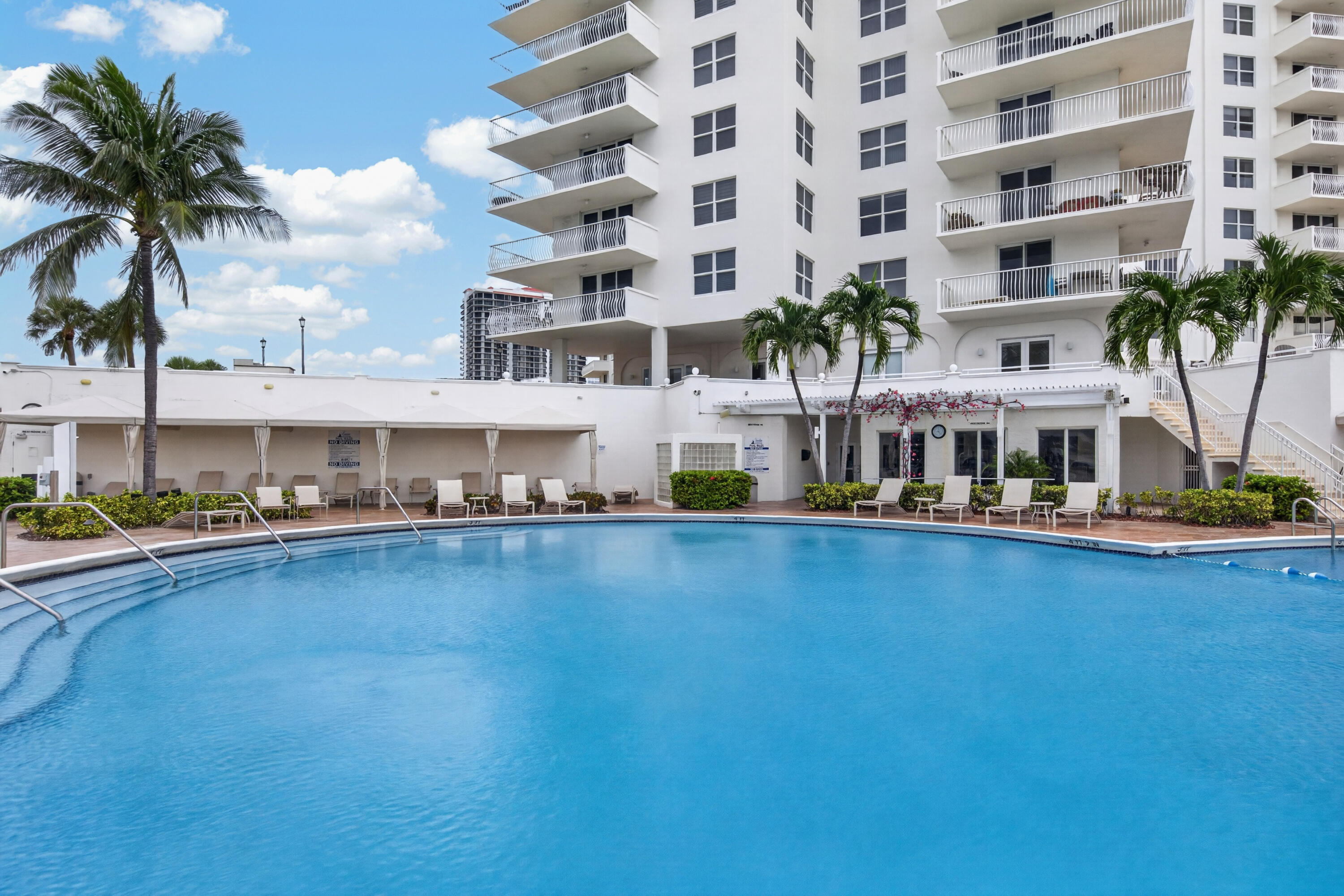 1 Las Olas Circle 1507 Property Photo 43