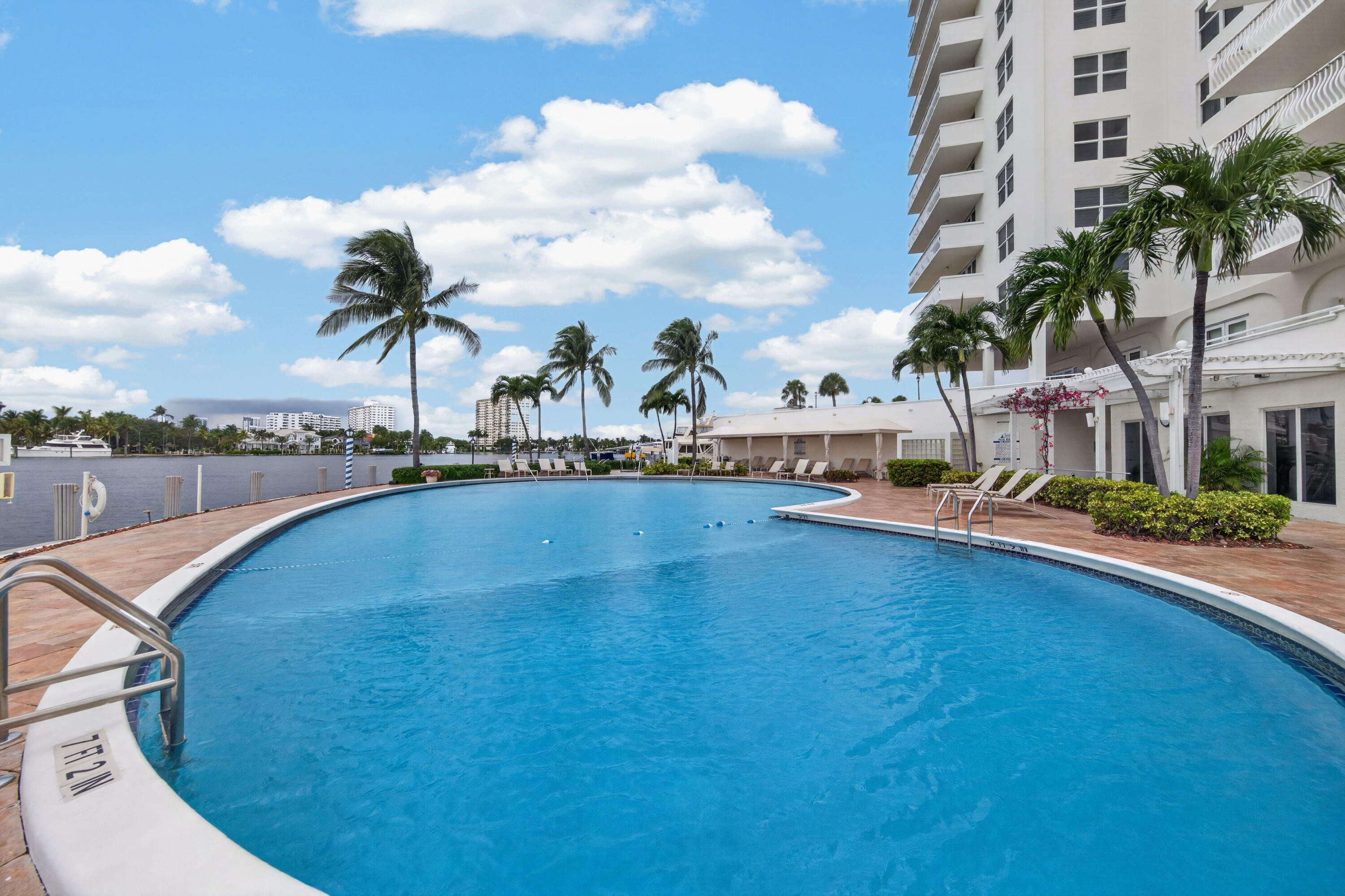 1 Las Olas Circle 1507 Property Photo 47