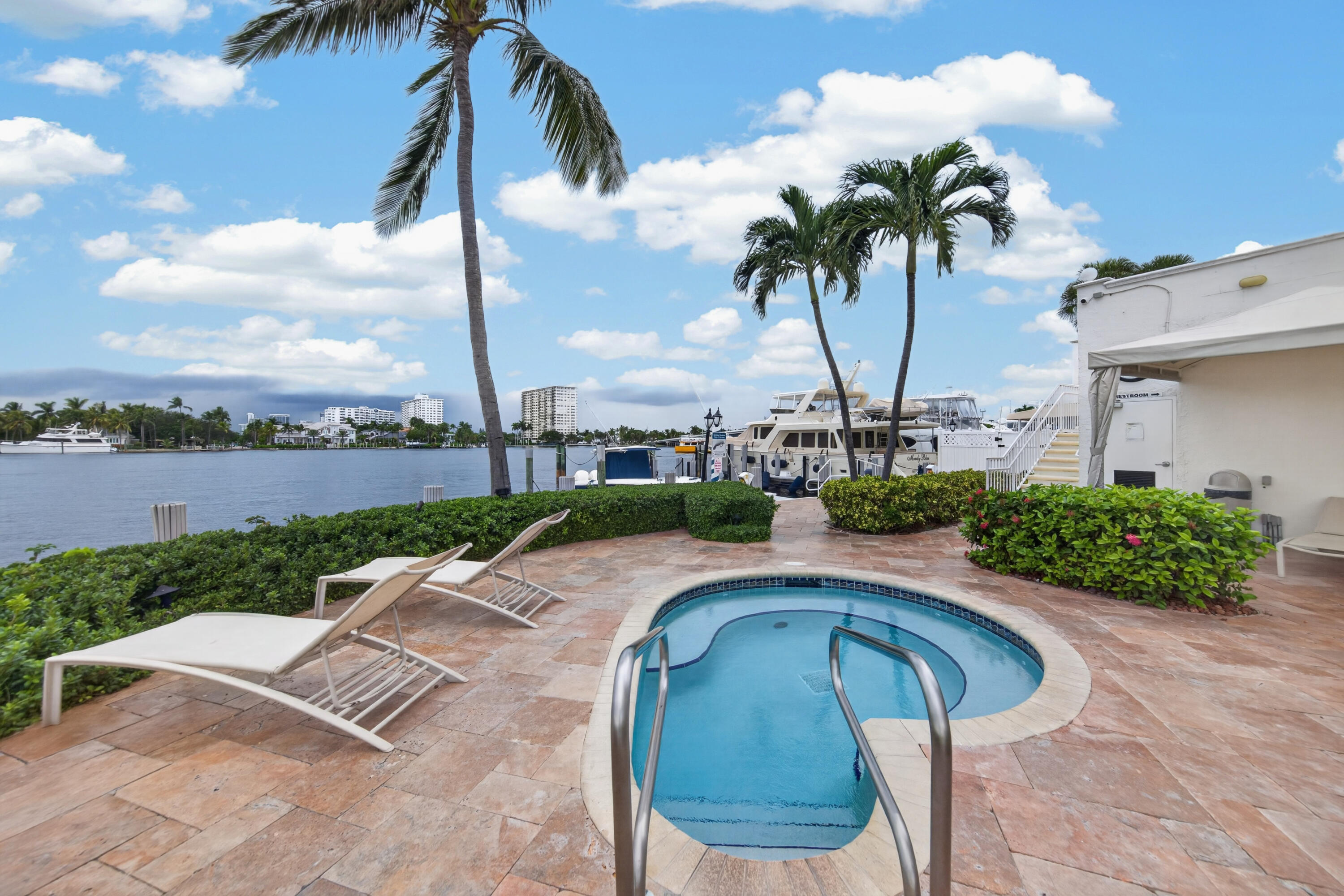1 Las Olas Circle 1507 Property Photo 48