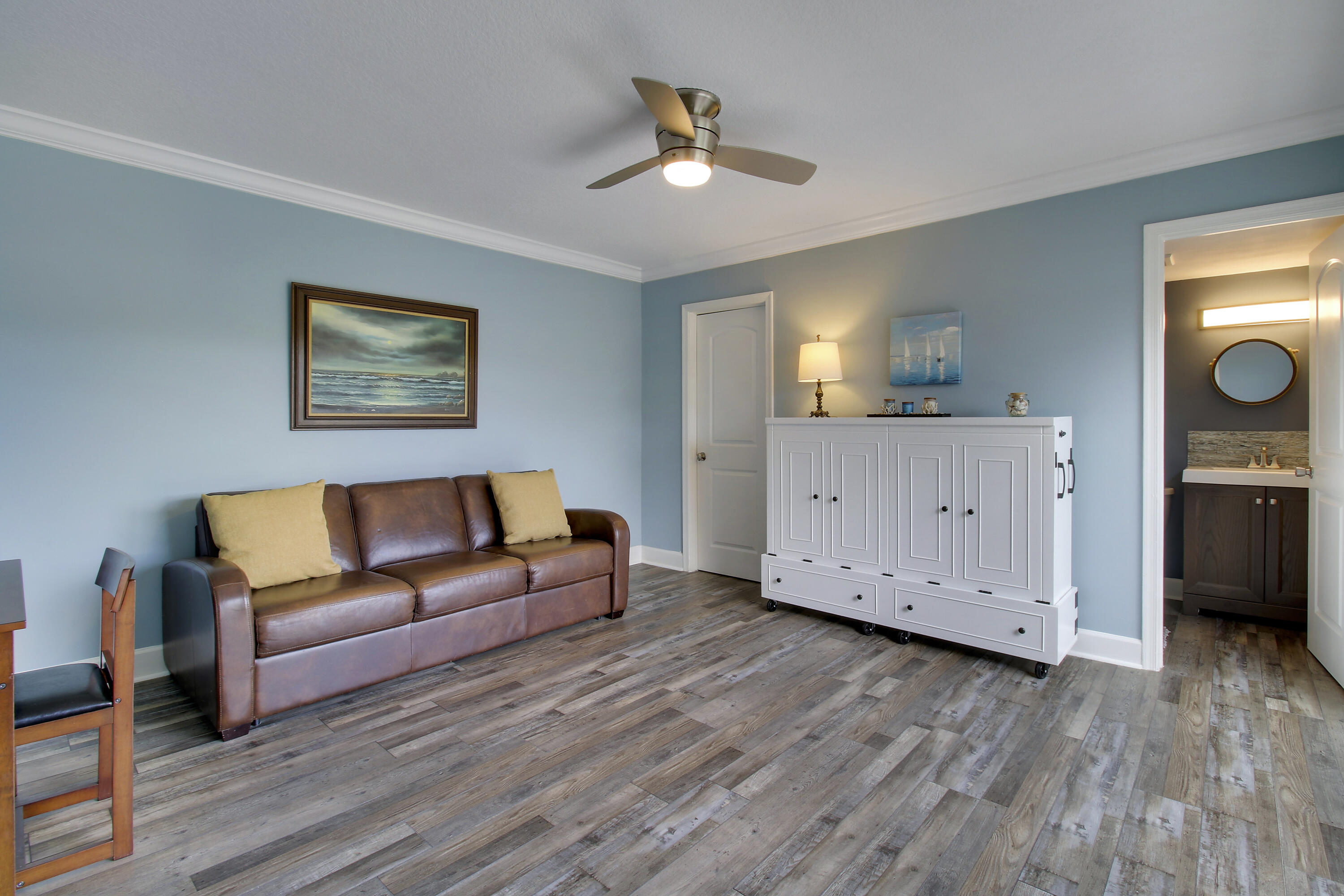 110 N Delaware Boulevard 8b Property Photo 26