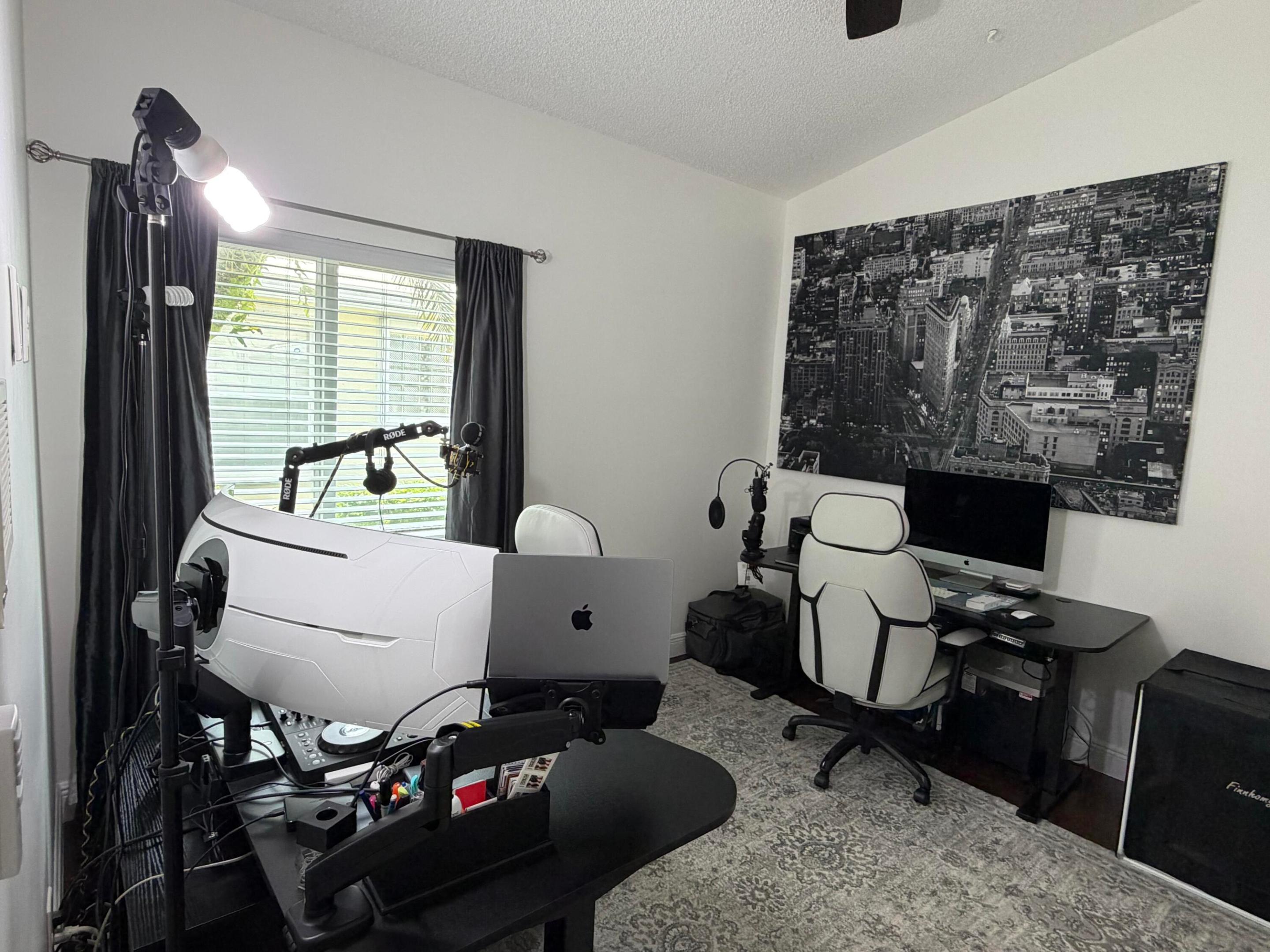1101 Wilshire Circle E Property Photo 11