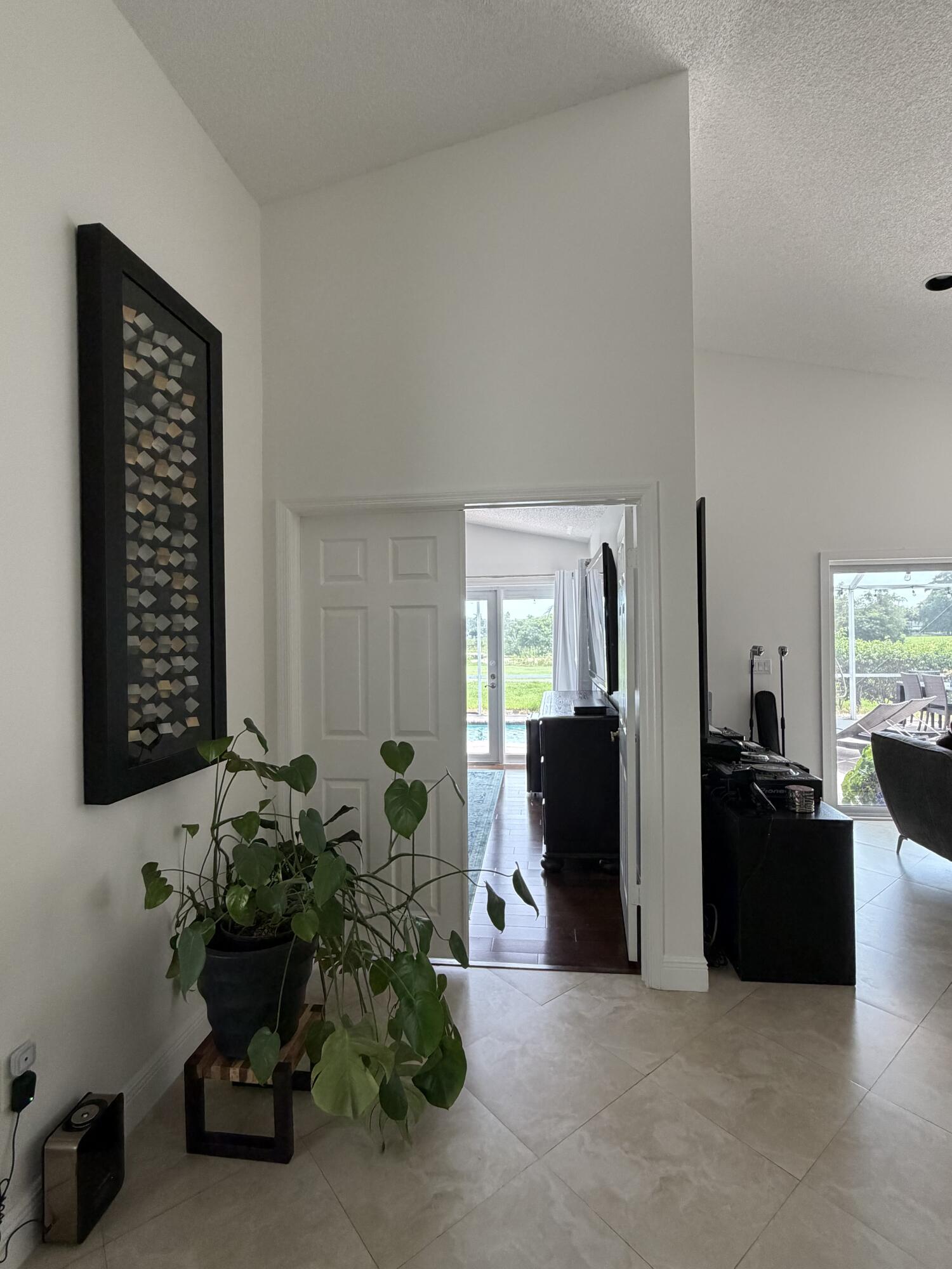 1101 Wilshire Circle E Property Photo 12