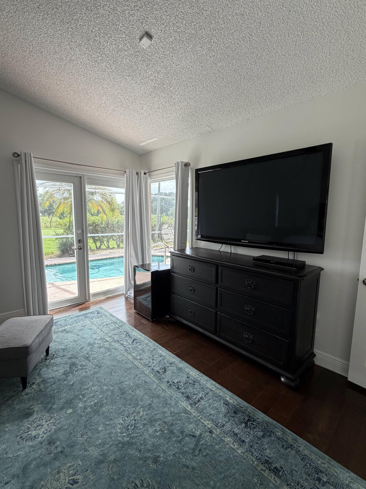 1101 Wilshire Circle E Property Photo 13