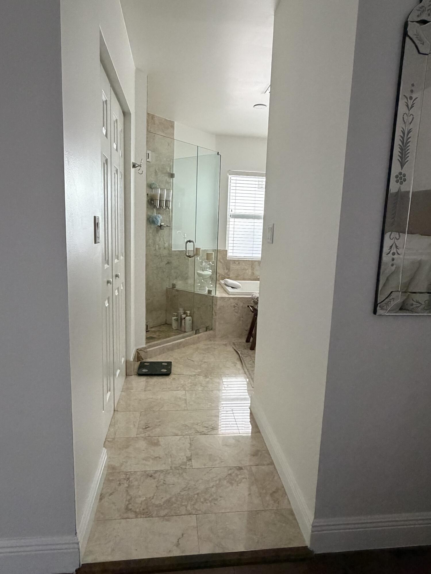 1101 Wilshire Circle E Property Photo 18