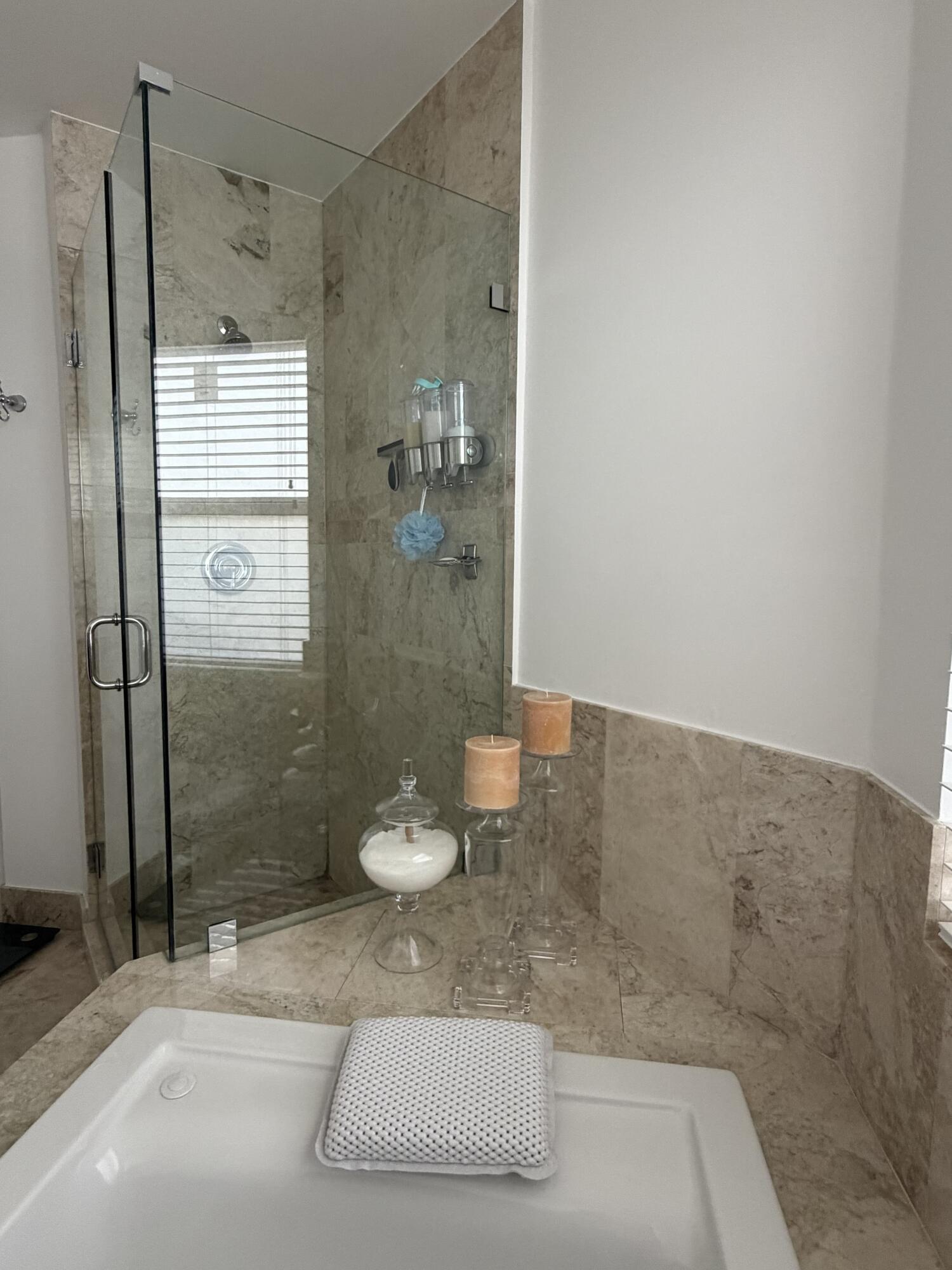 1101 Wilshire Circle E Property Photo 22