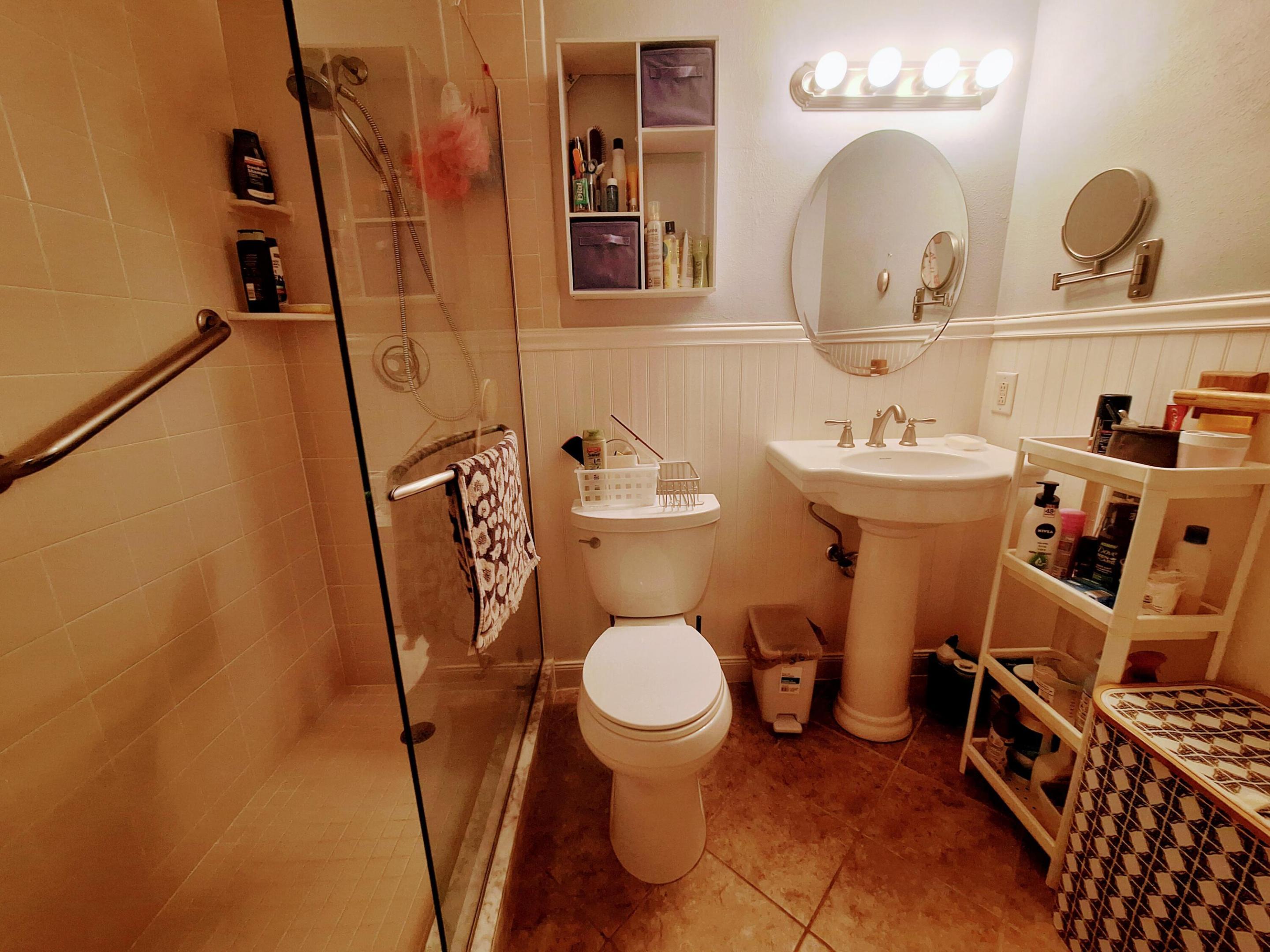 210 Horizons E 208 Property Photo 17