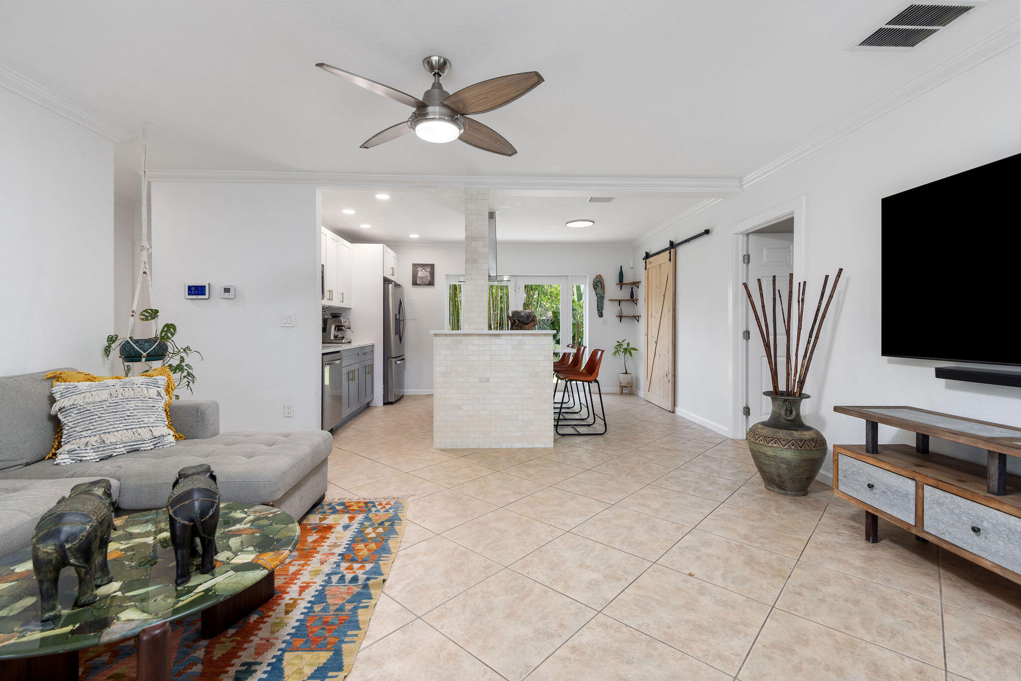 2380 Sw 15th Street Property Photo 5
