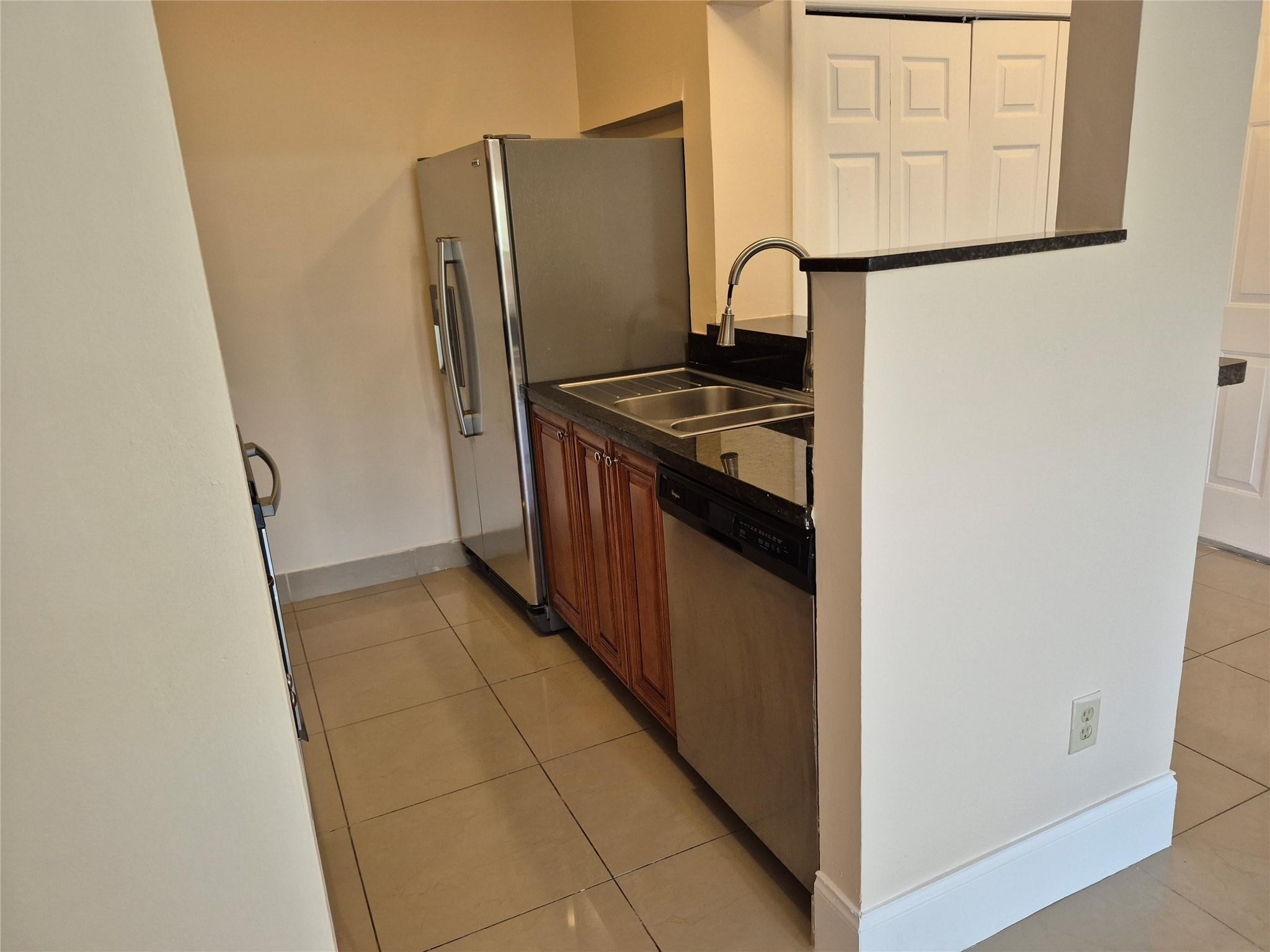 B26078429 Property Photo 3