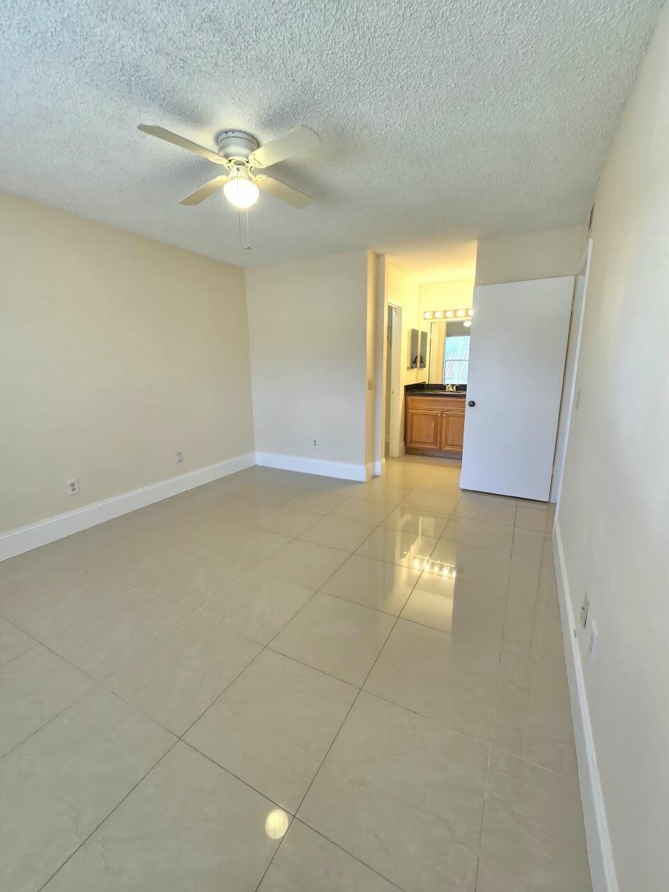 B26078429 Property Photo 9