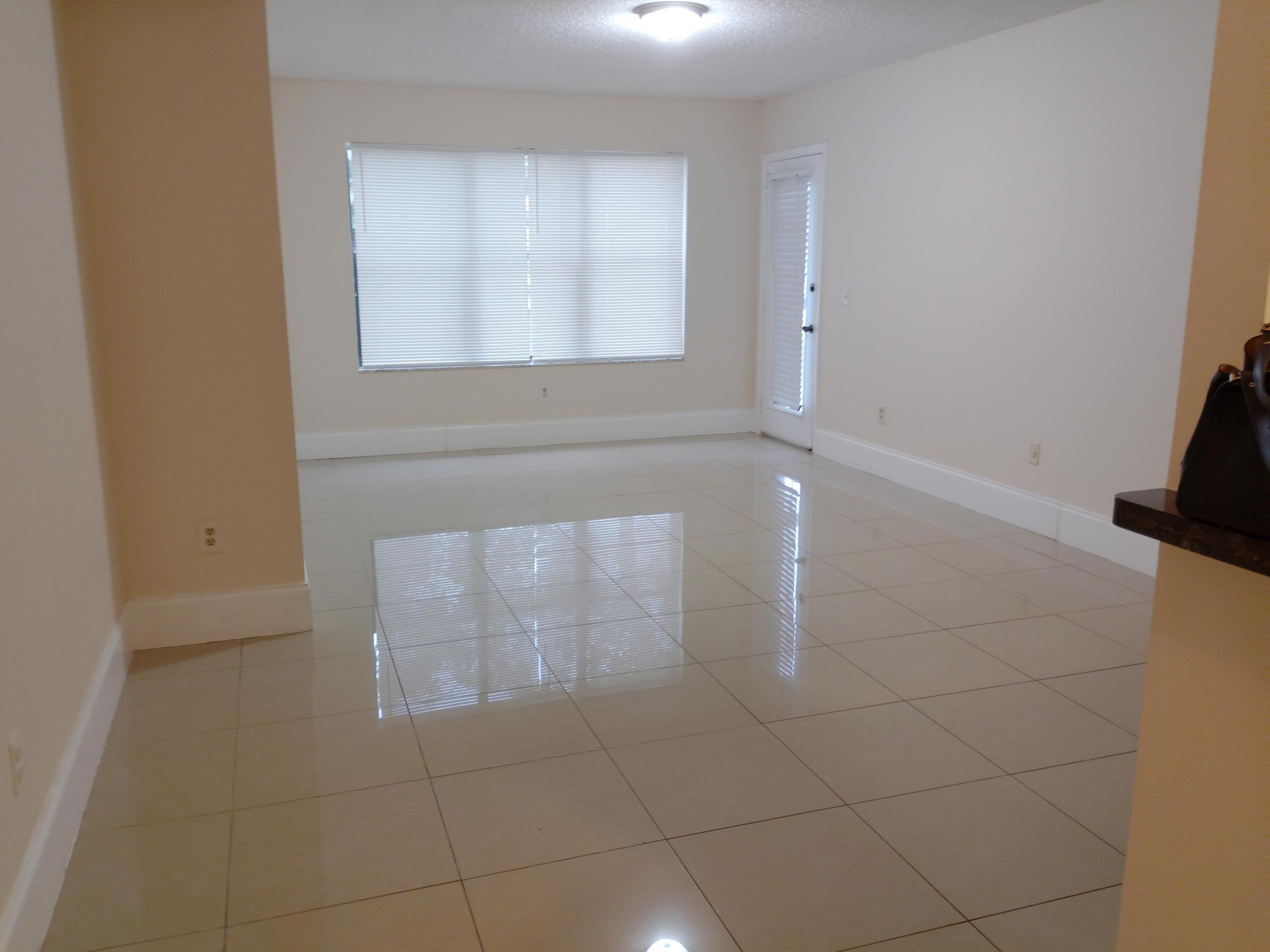B26078429 Property Photo 11