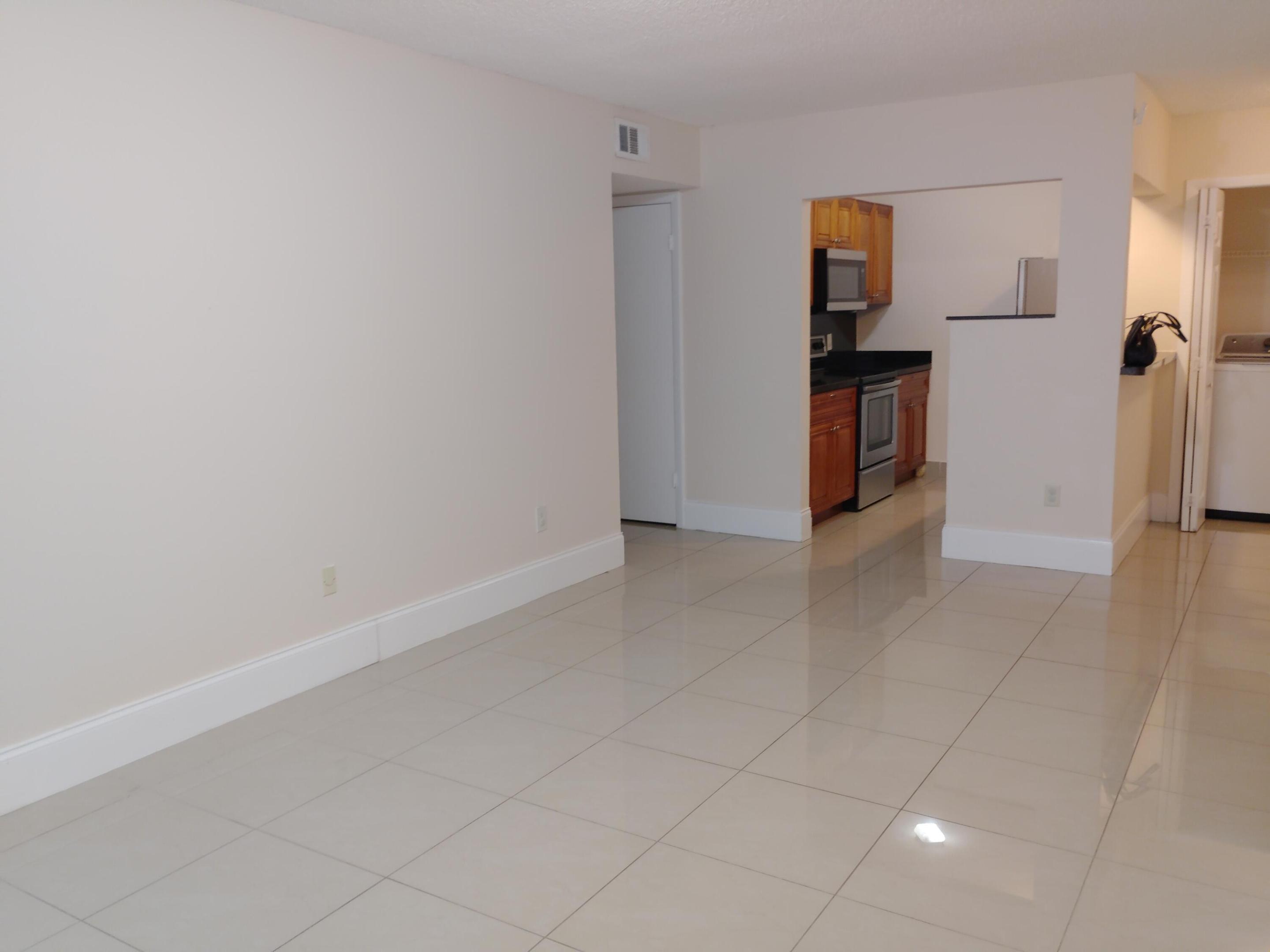B26078429 Property Photo 13