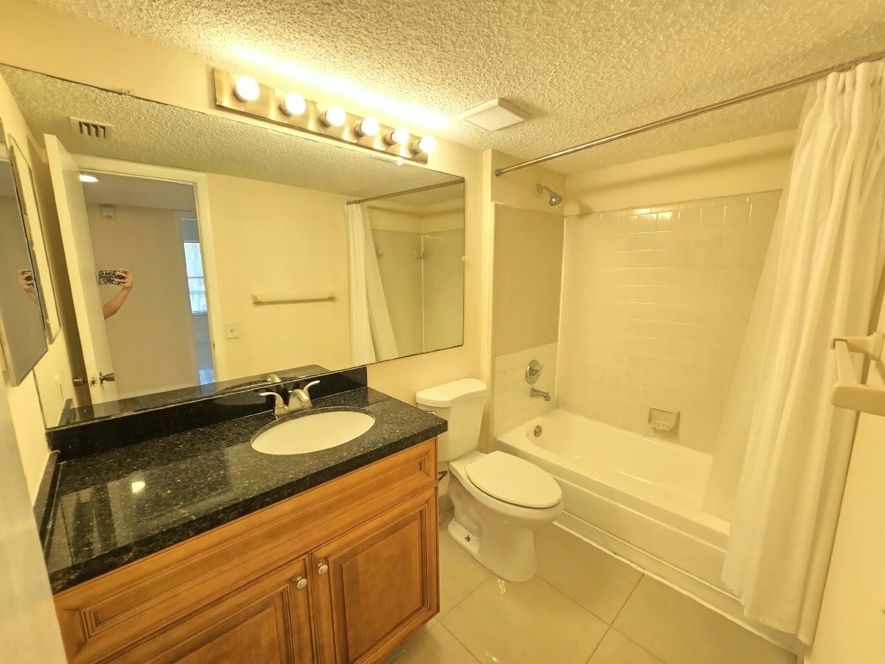 B26078429 Property Photo 15