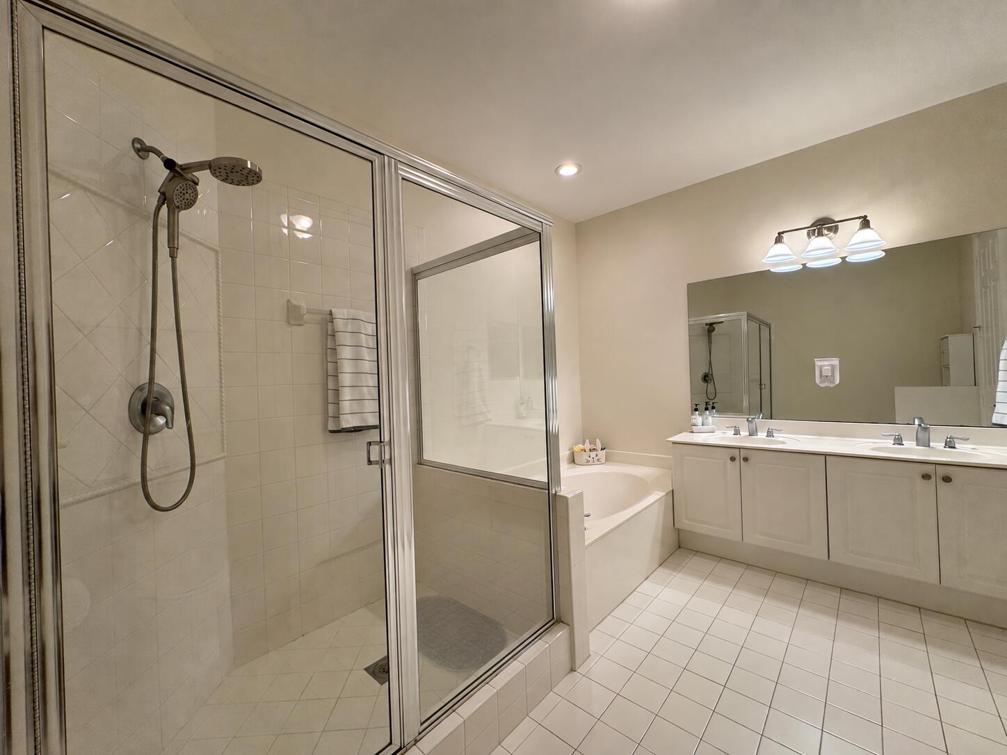 115 S Longport Circle D Property Photo 27