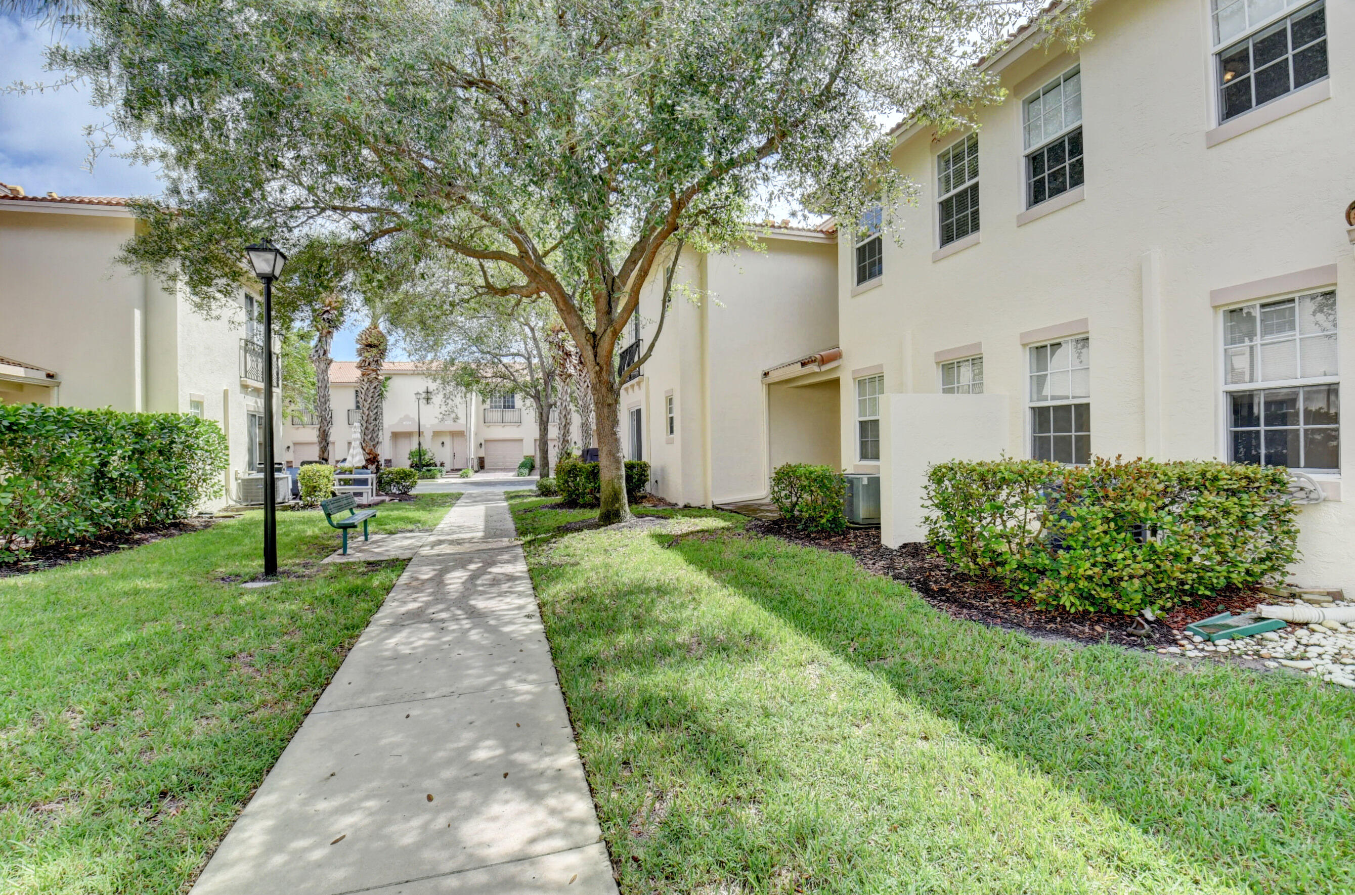 115 S Longport Circle D Property Photo 30