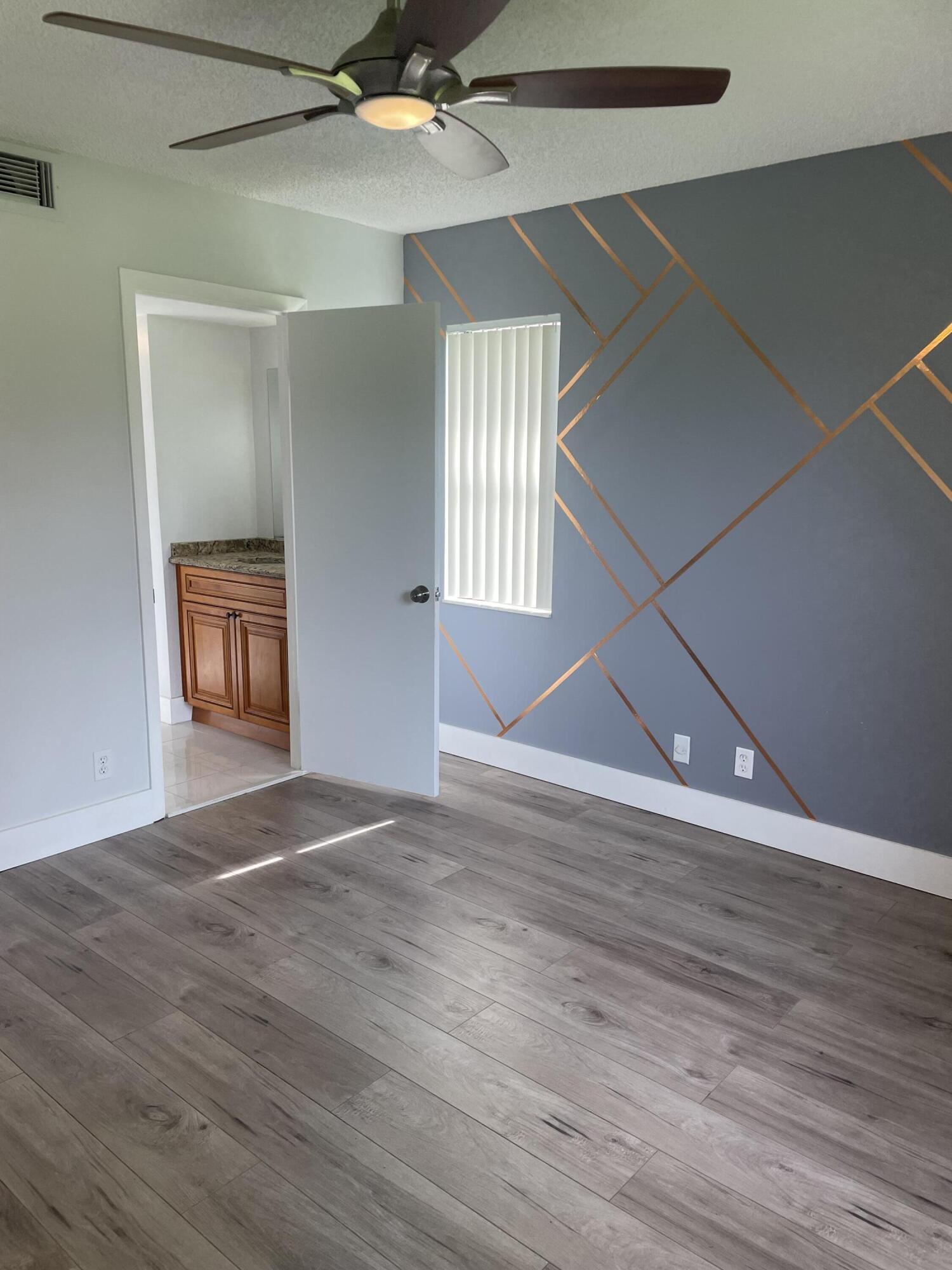 7101 Golf Colony Court 201 Property Photo 8