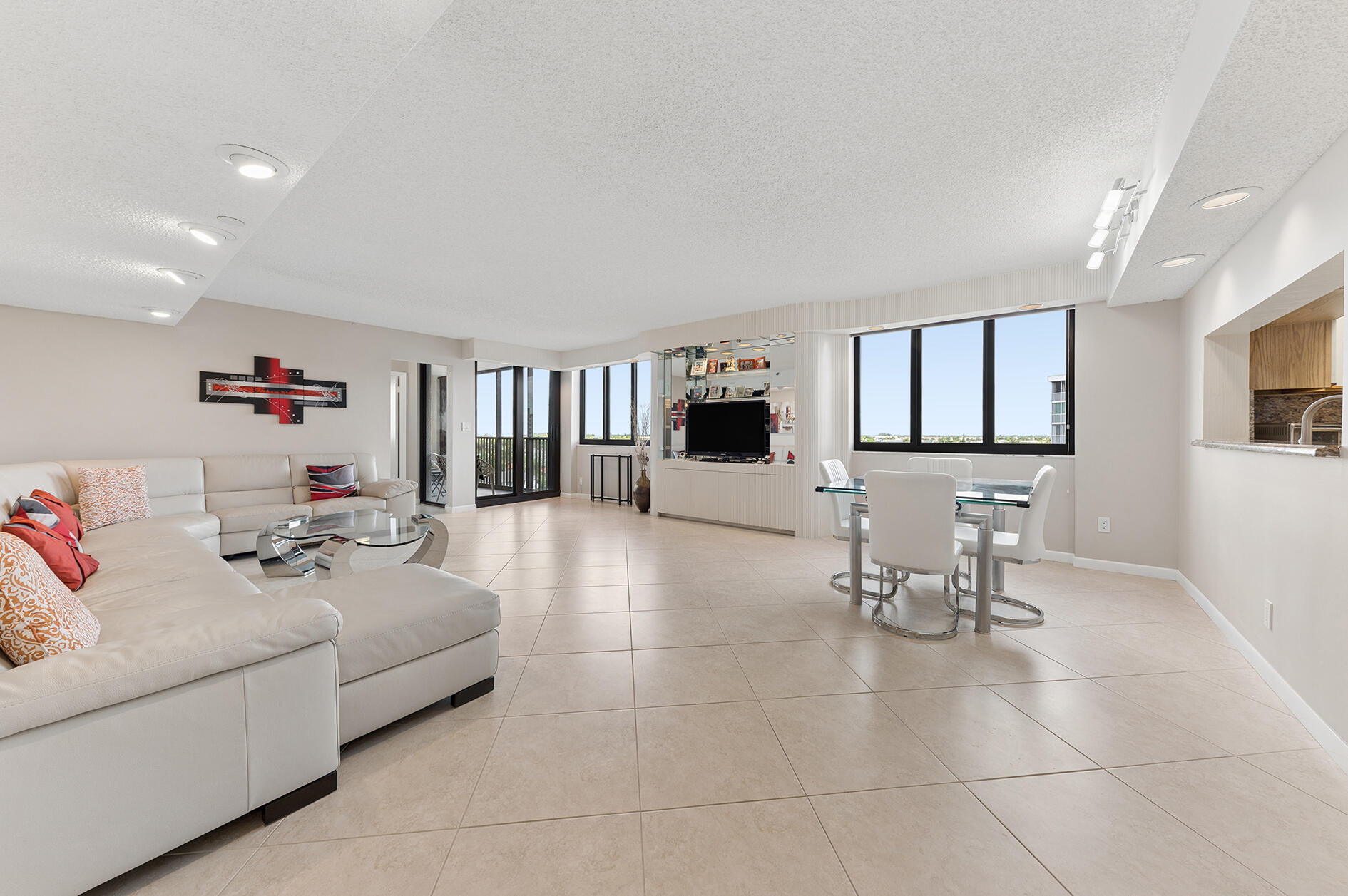3420 S Ocean Boulevard 8t Property Photo 4