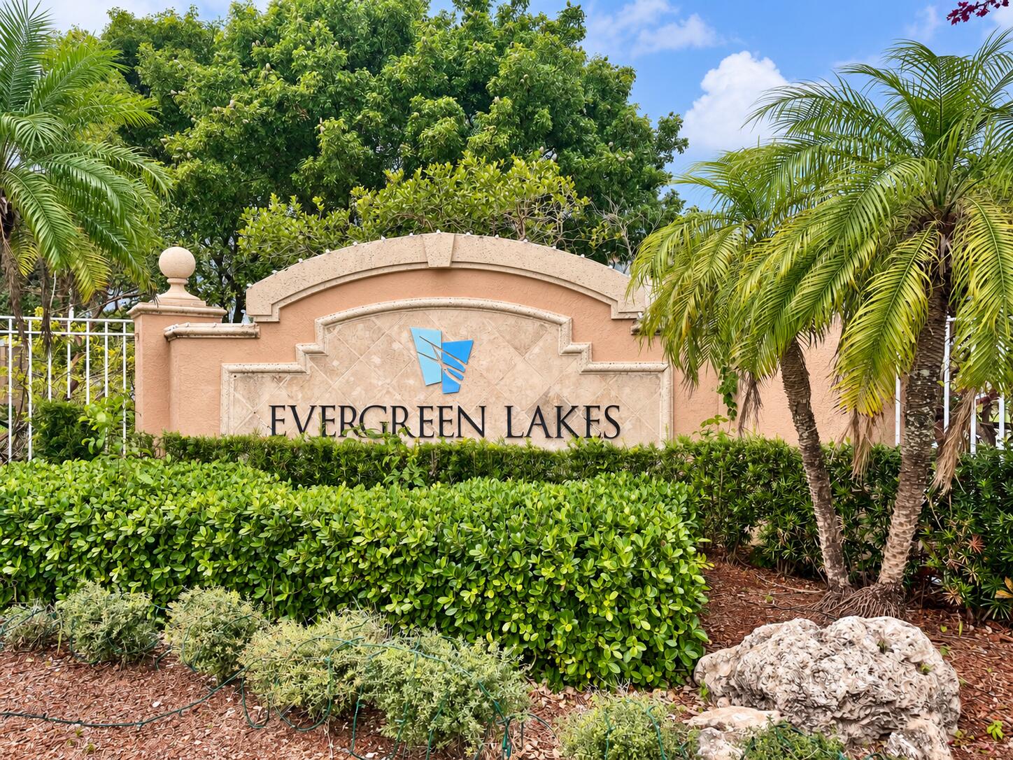 5021 Wiles Road Apt 301 Property Photo 1