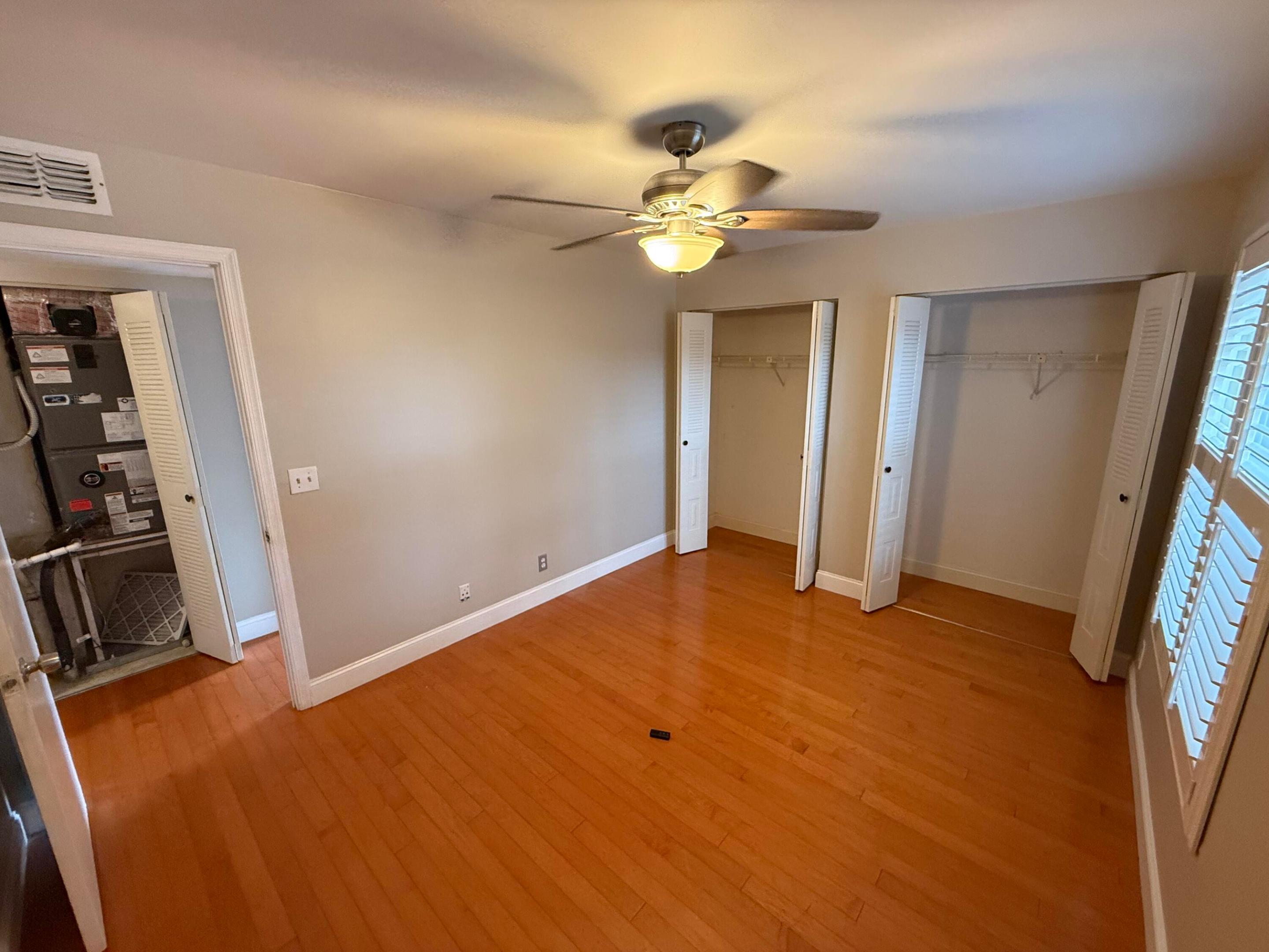 7585 Courtyard Run W Property Photo 14