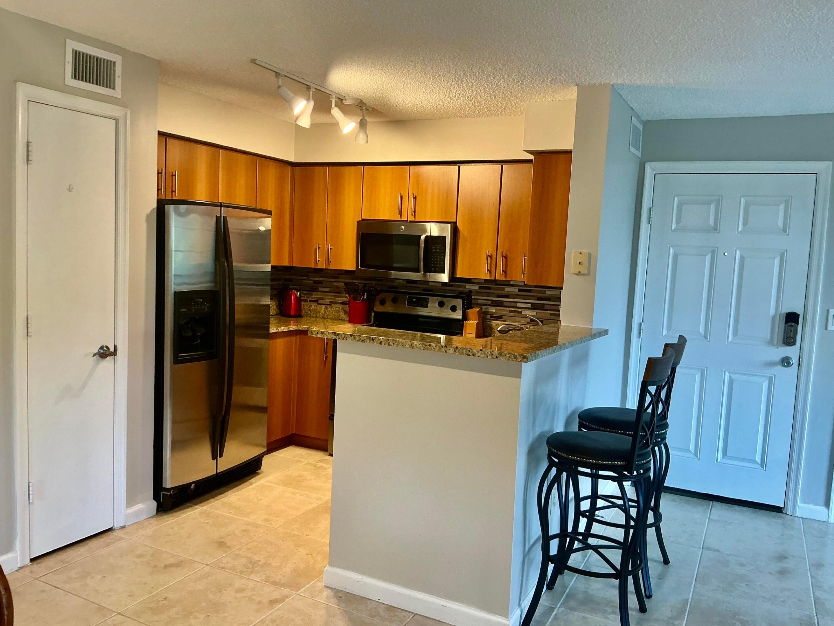 1125 Crystal Way B Property Photo 13