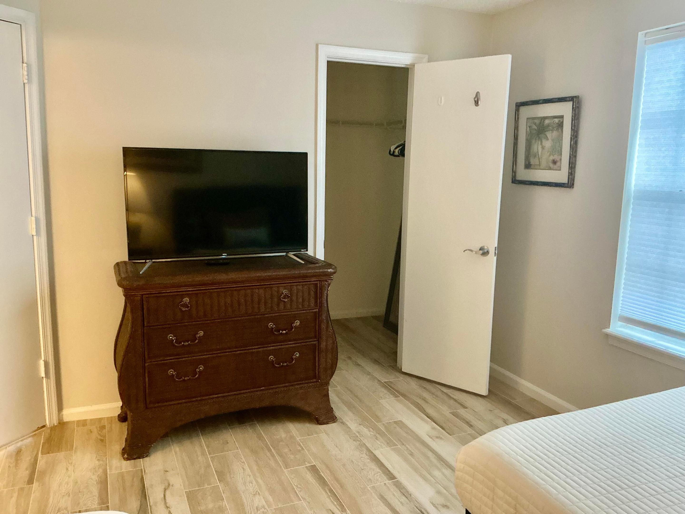 1125 Crystal Way B Property Photo 32