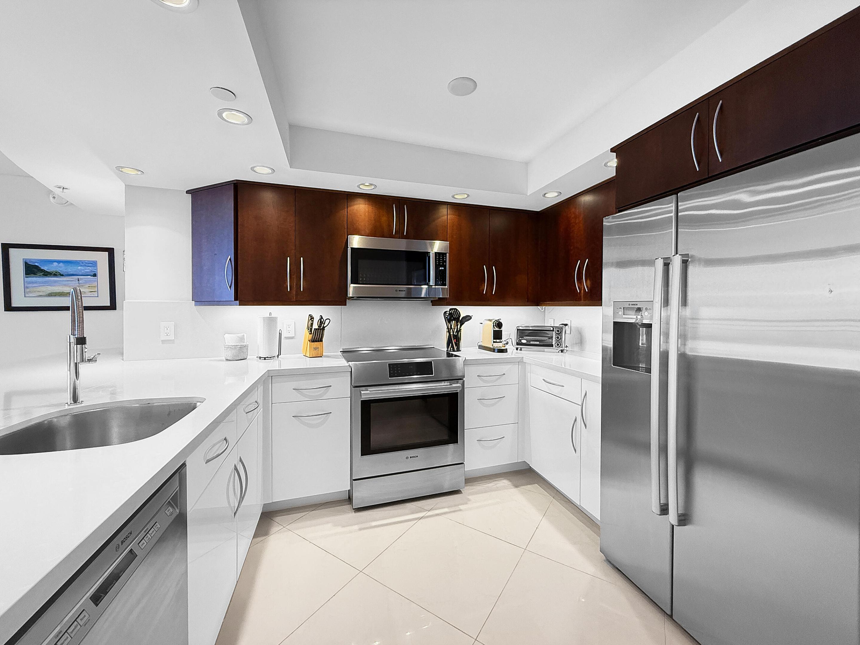 3000 N Ocean Drive 32-d Property Photo 5
