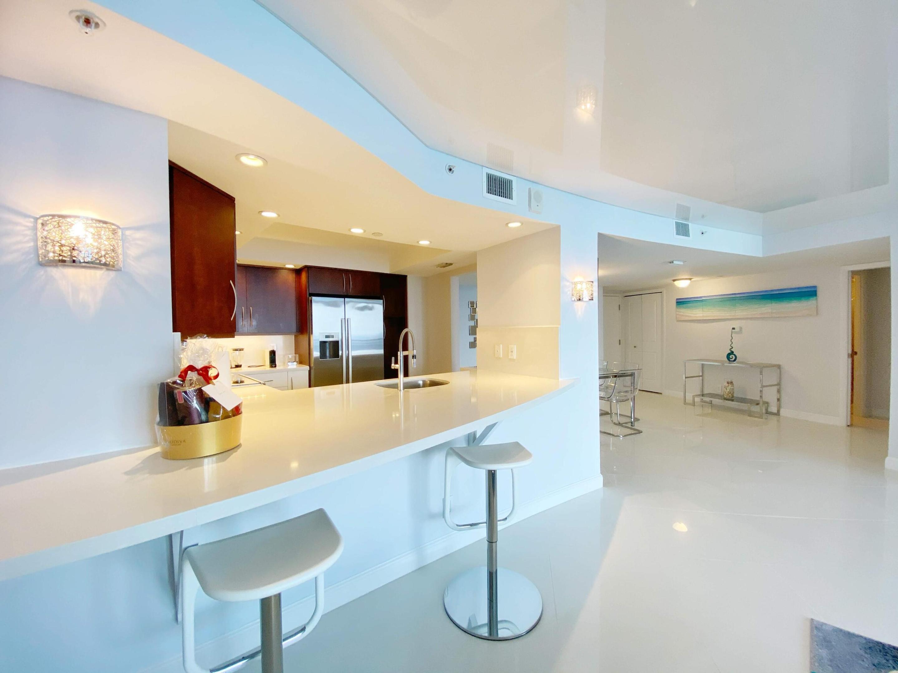 3000 N Ocean Drive 32-d Property Photo 8