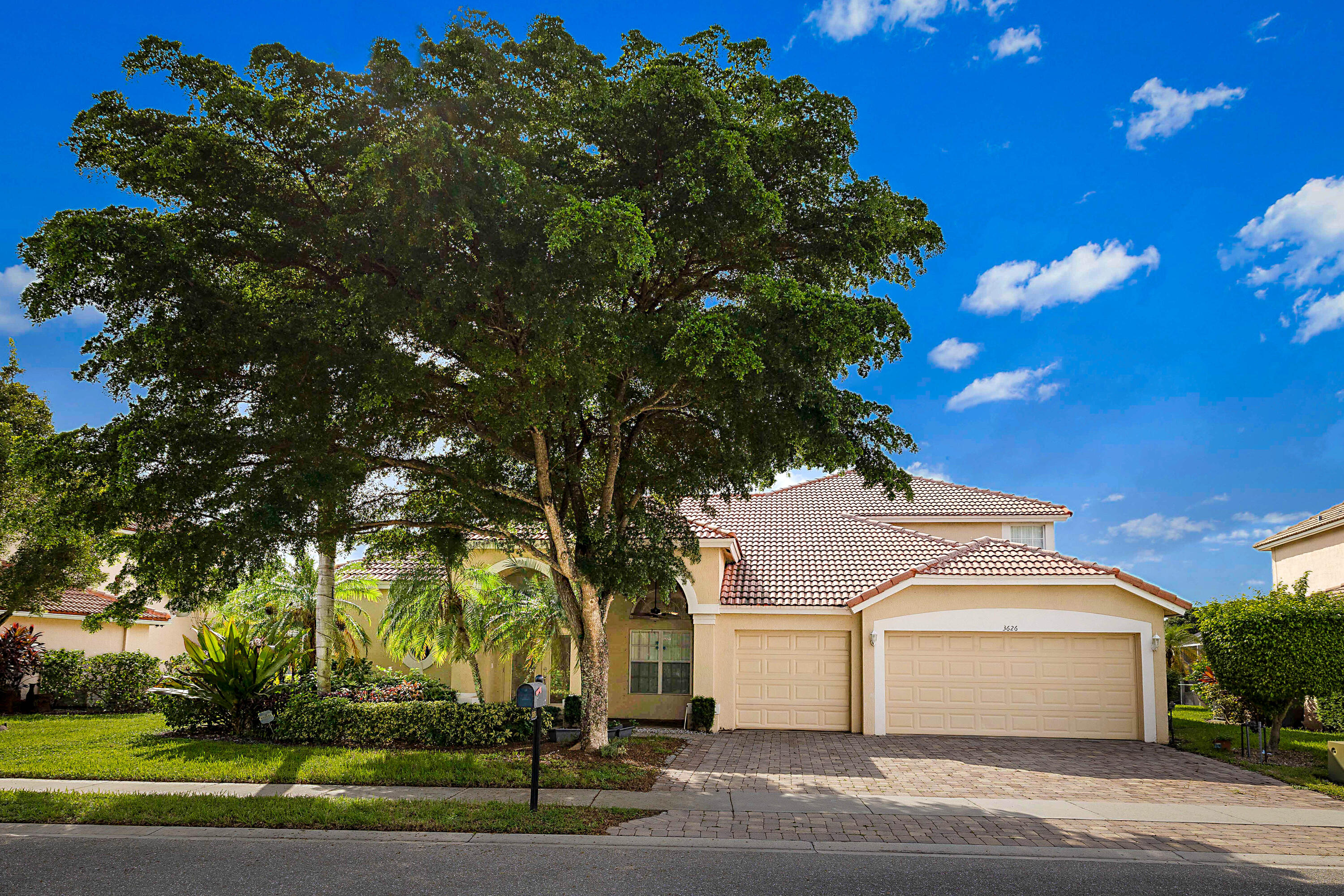 3626 E Hamilton Key Property Photo 1