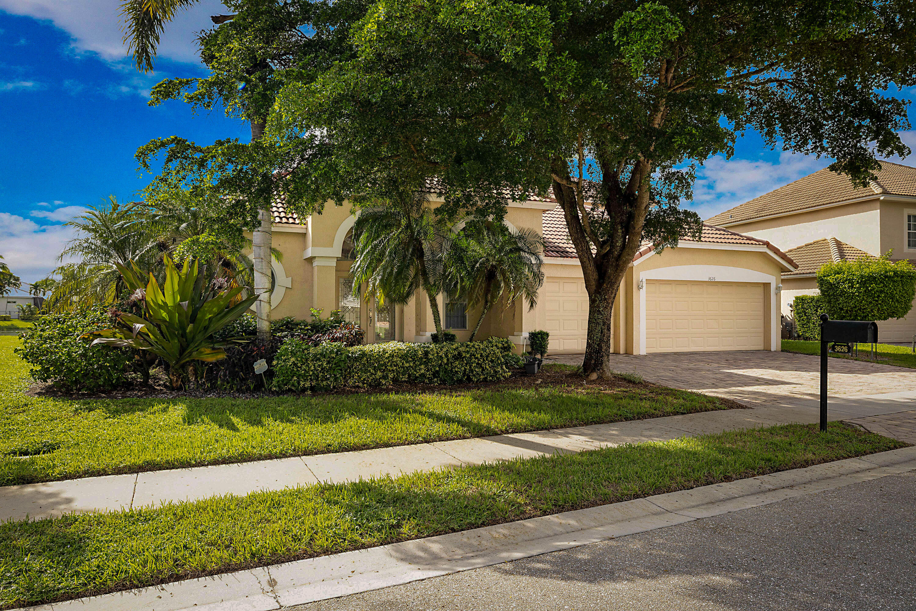 3626 E Hamilton Key Property Photo 4
