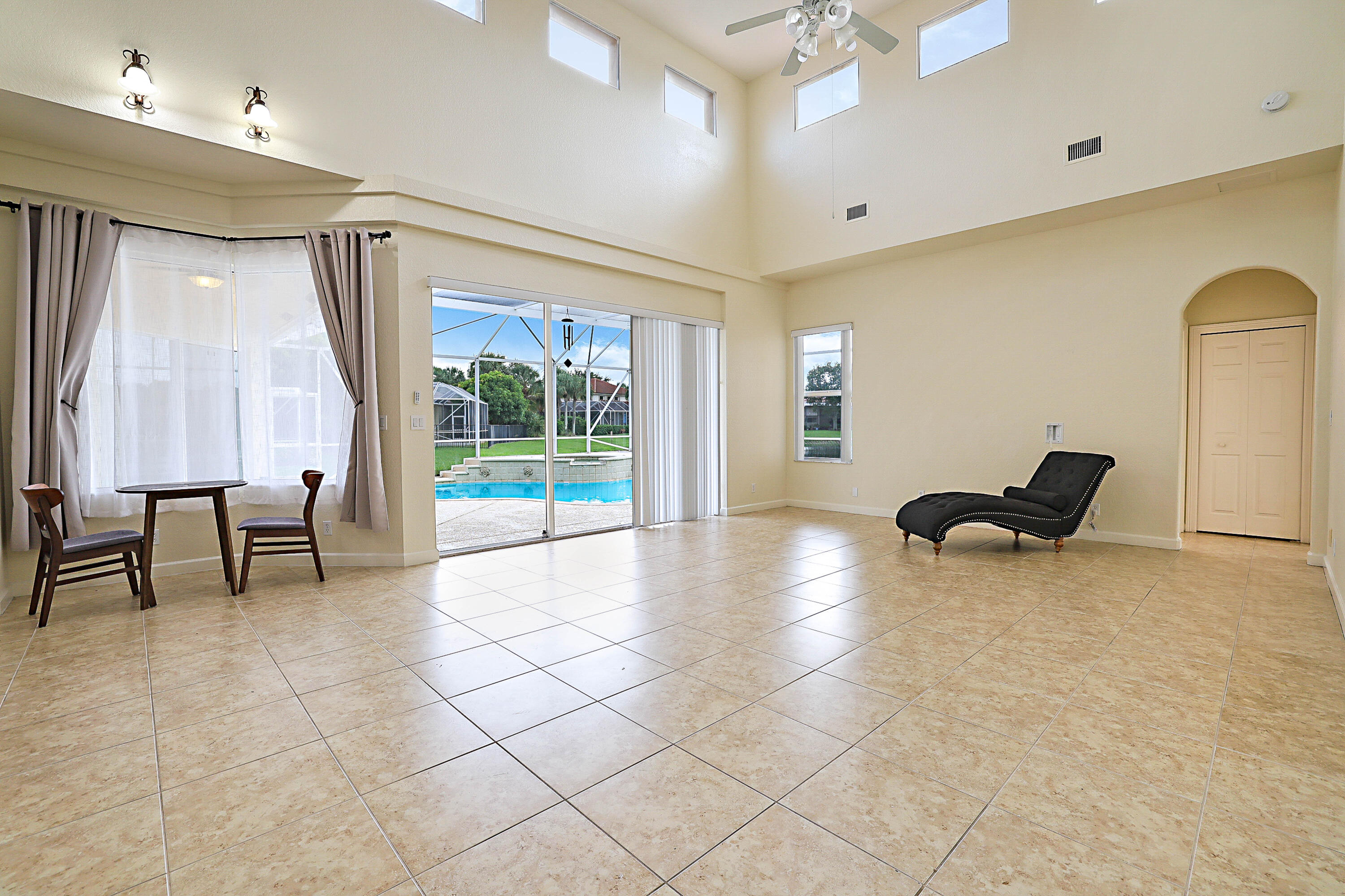 3626 E Hamilton Key Property Photo 12