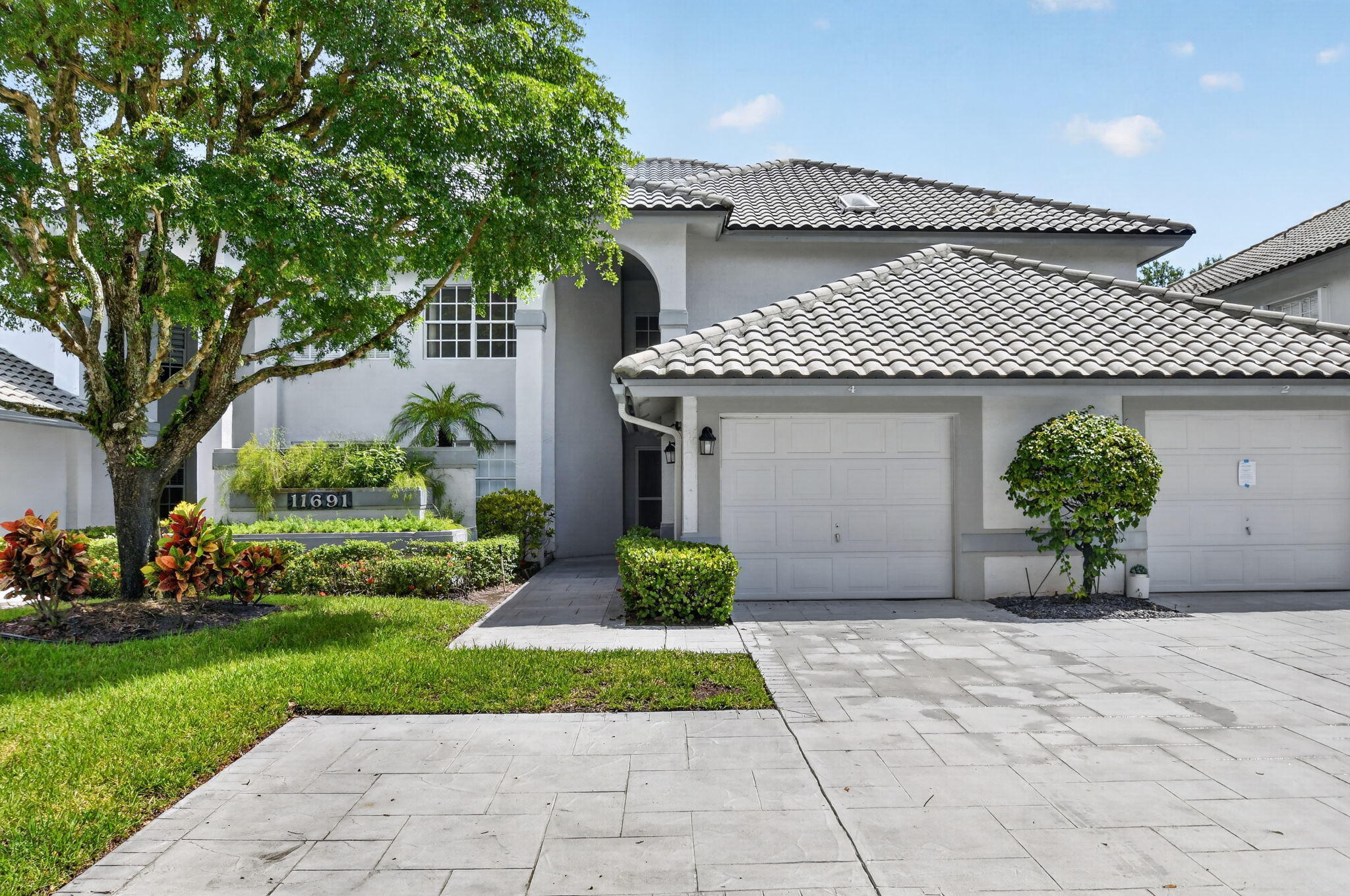 11691 Briarwood Circle 4