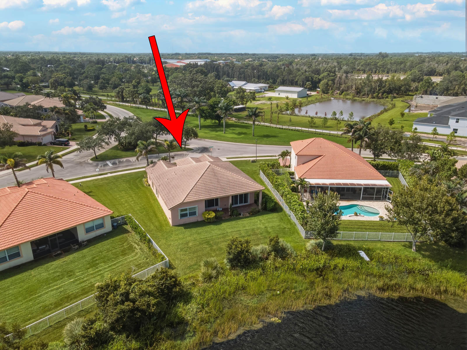 1251 Se Illusion Isle Way Property Photo 4