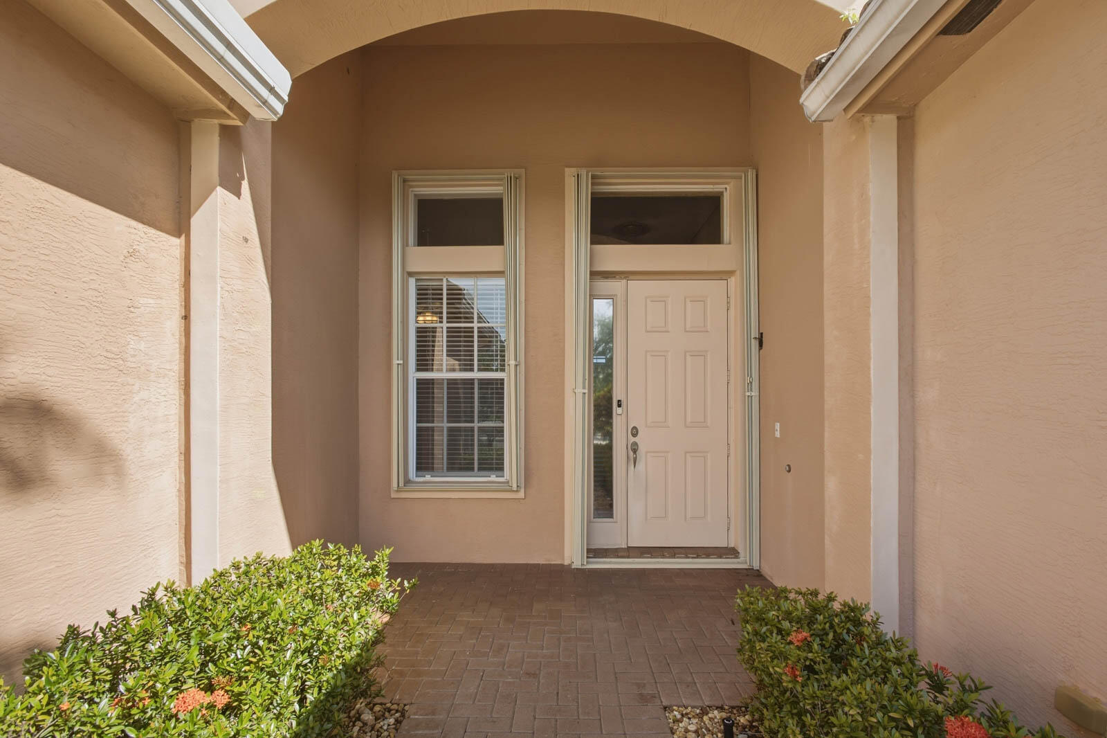 1251 Se Illusion Isle Way Property Photo 6