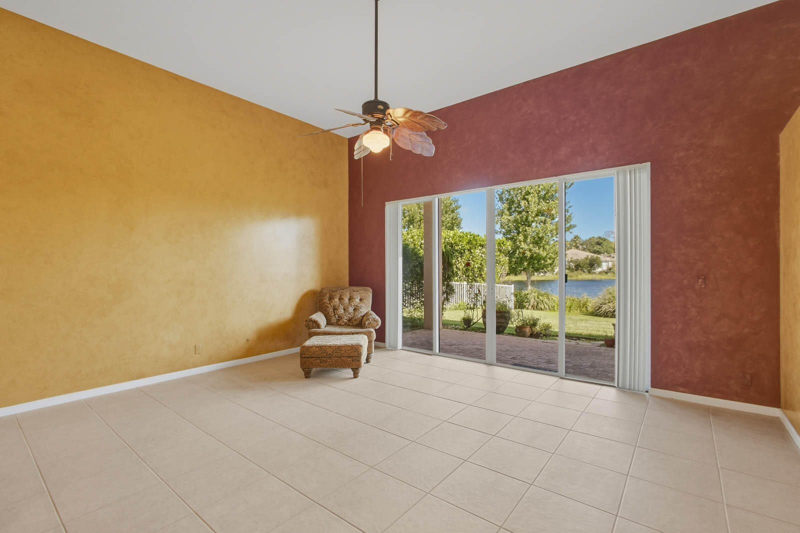 1251 Se Illusion Isle Way Property Photo 12