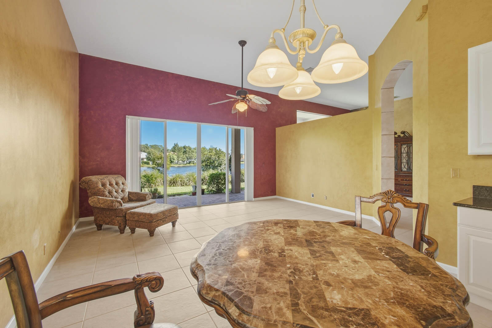 1251 Se Illusion Isle Way Property Photo 14