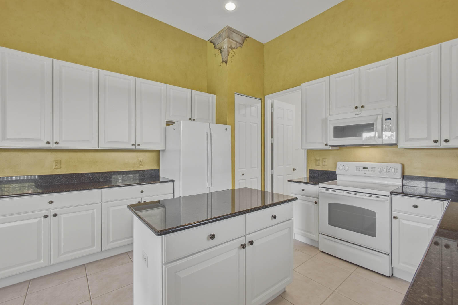 1251 Se Illusion Isle Way Property Photo 18