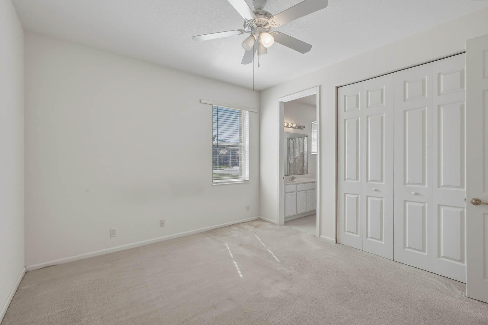 1251 Se Illusion Isle Way Property Photo 28
