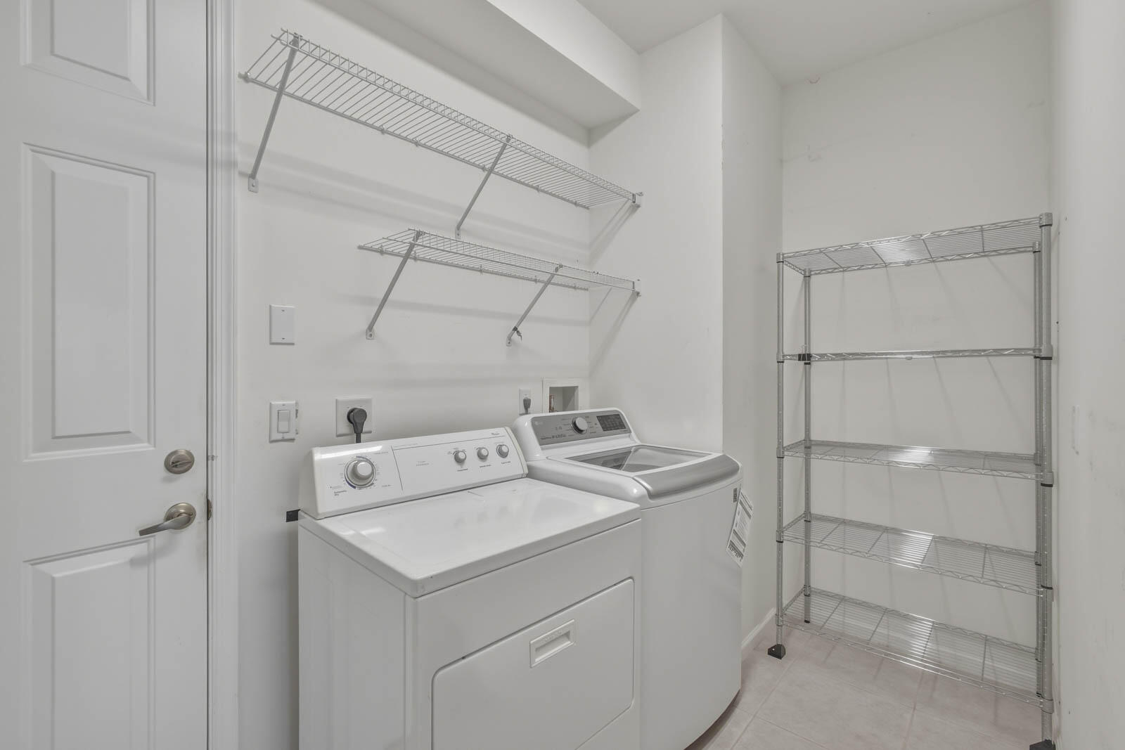 1251 Se Illusion Isle Way Property Photo 40