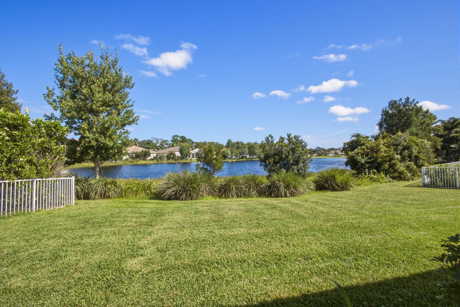 1251 Se Illusion Isle Way Property Photo 45